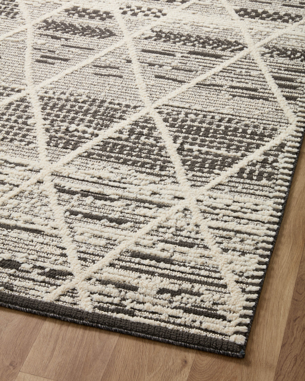 Loloi Fabian Accent Rug (FAB-03)