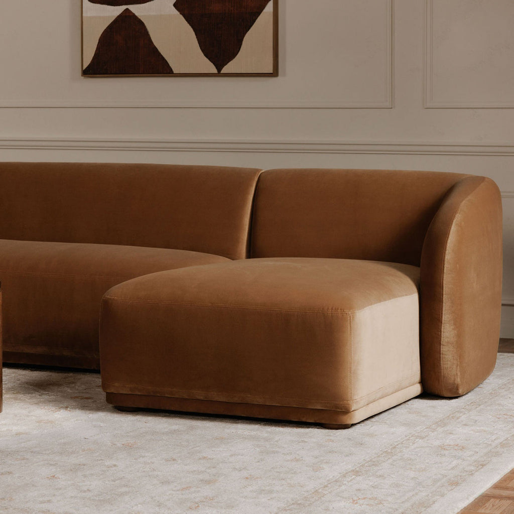 Moe's Home Faye Sectional