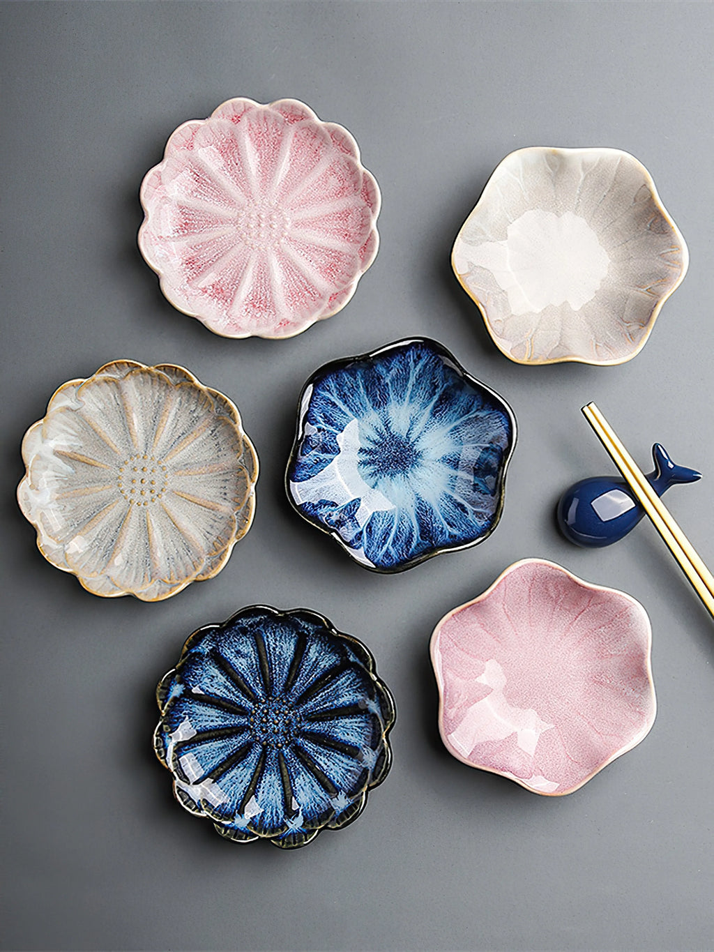 Ceramic Flower Sauce Dish – Mini Porcelain Dipping Bowl for Soy Sauce, Nuts & Charcuterie