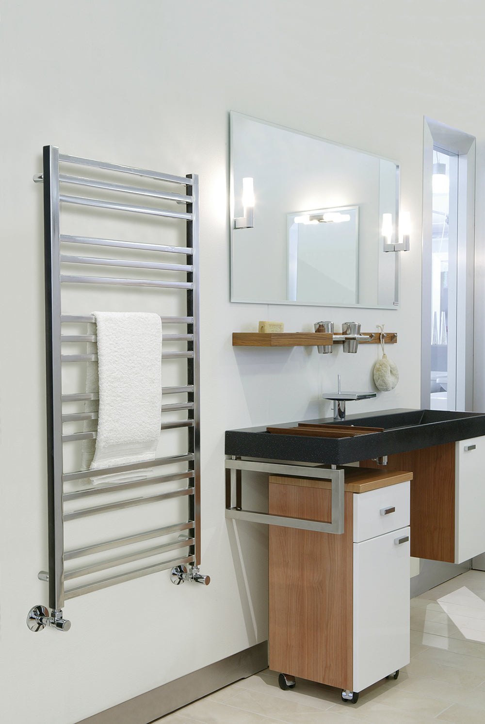 ICO Bath 23.5" x 47.5" Avento Towel Warmer