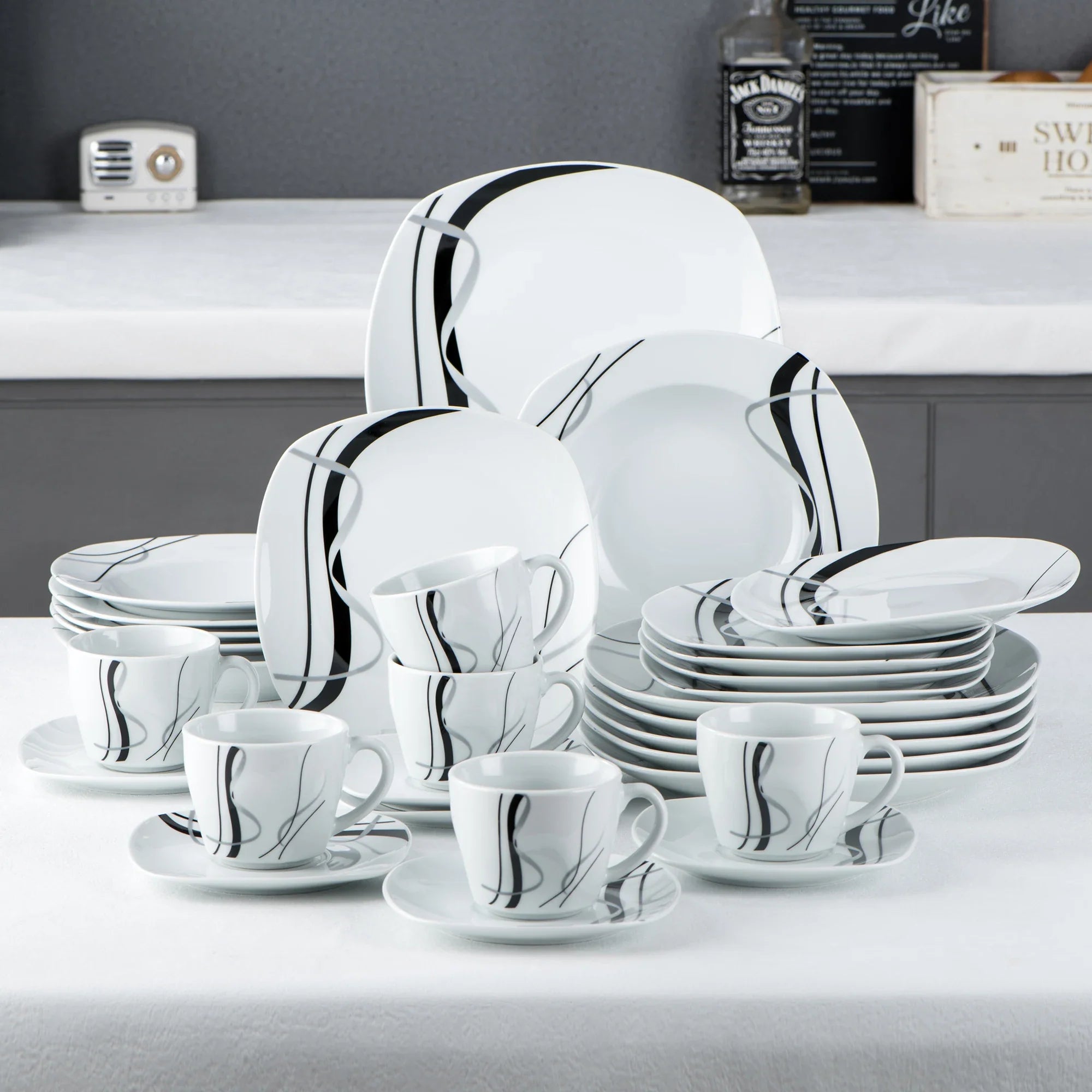 VEWEET FIONA Porcelain Tableware Set – 30/60-Piece Black Line Dinner, Soup & Dessert Plates with Cups & Saucers