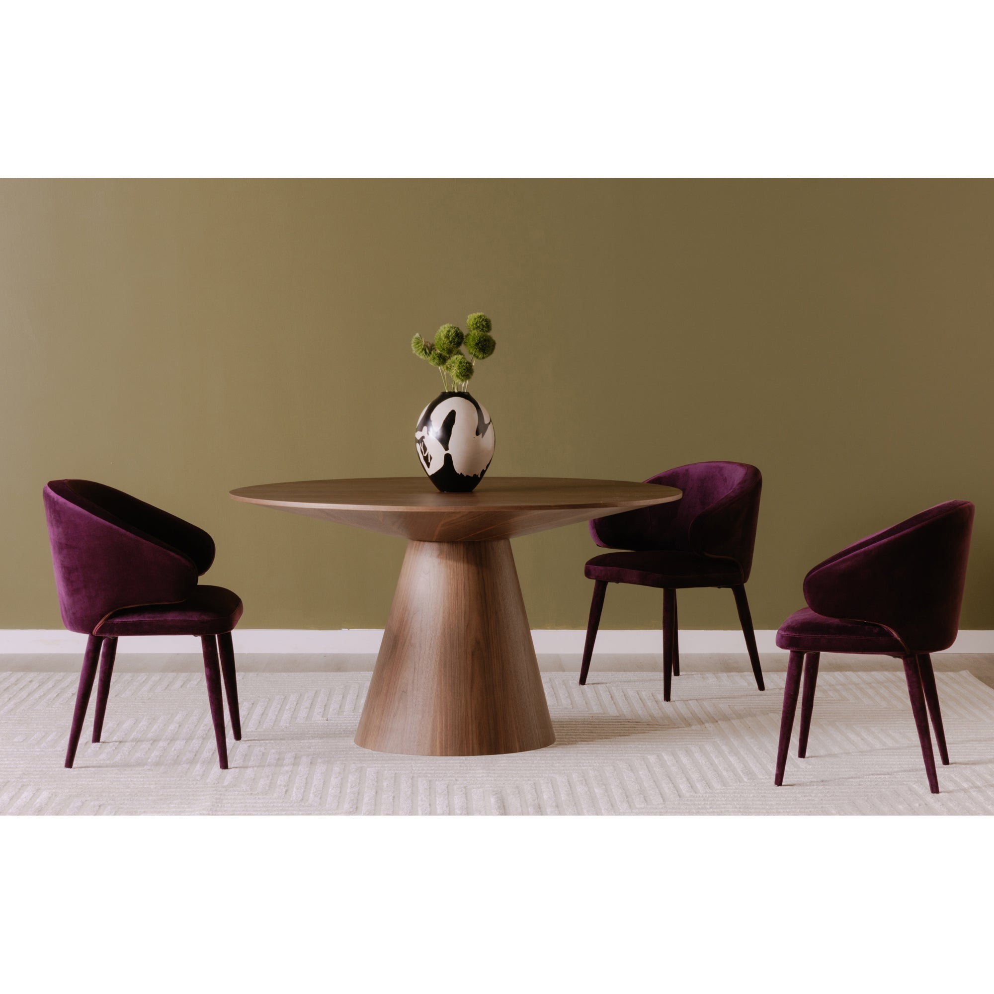 Moe's Home Otago Round 54" Dining Table