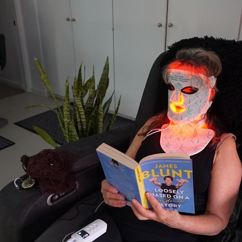 LED Light Therapy Mask With Near-Infrared