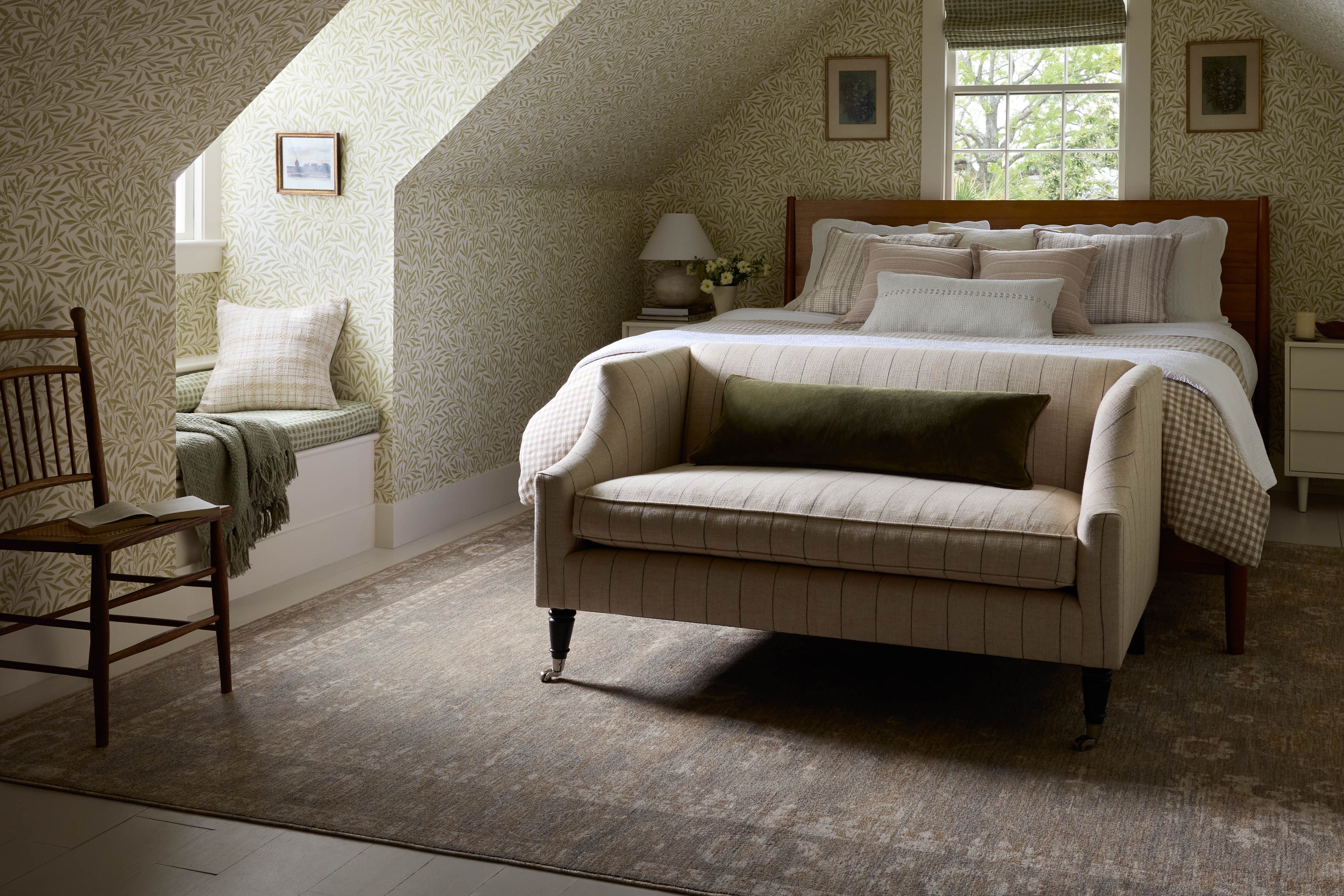Chris Loves Julia x Loloi Louisa Accent Rug