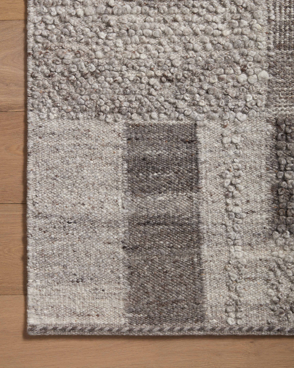 Loloi Manfred Accent Rug