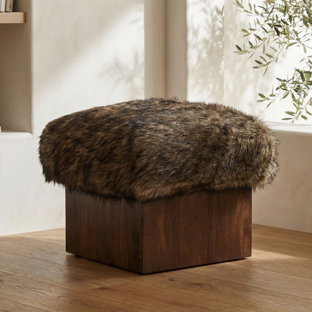 Moe's Home Serge Ottoman