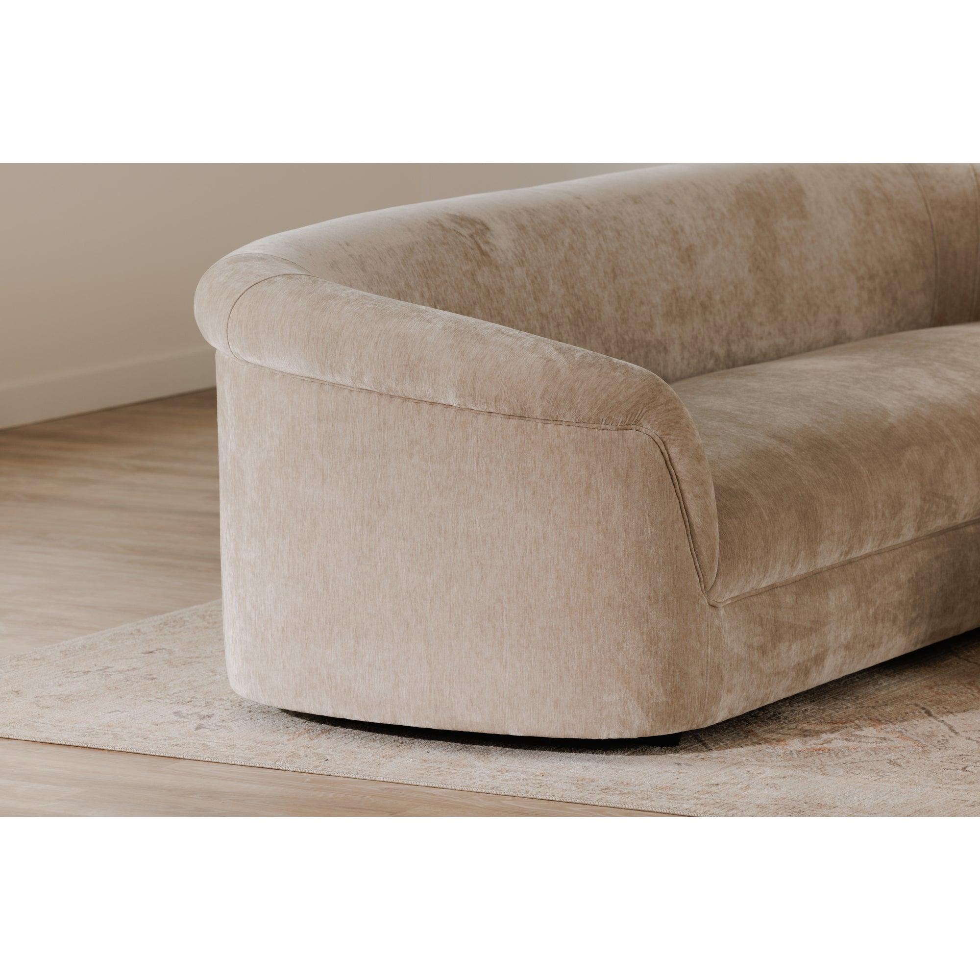 Moe's Home Thora Sofa