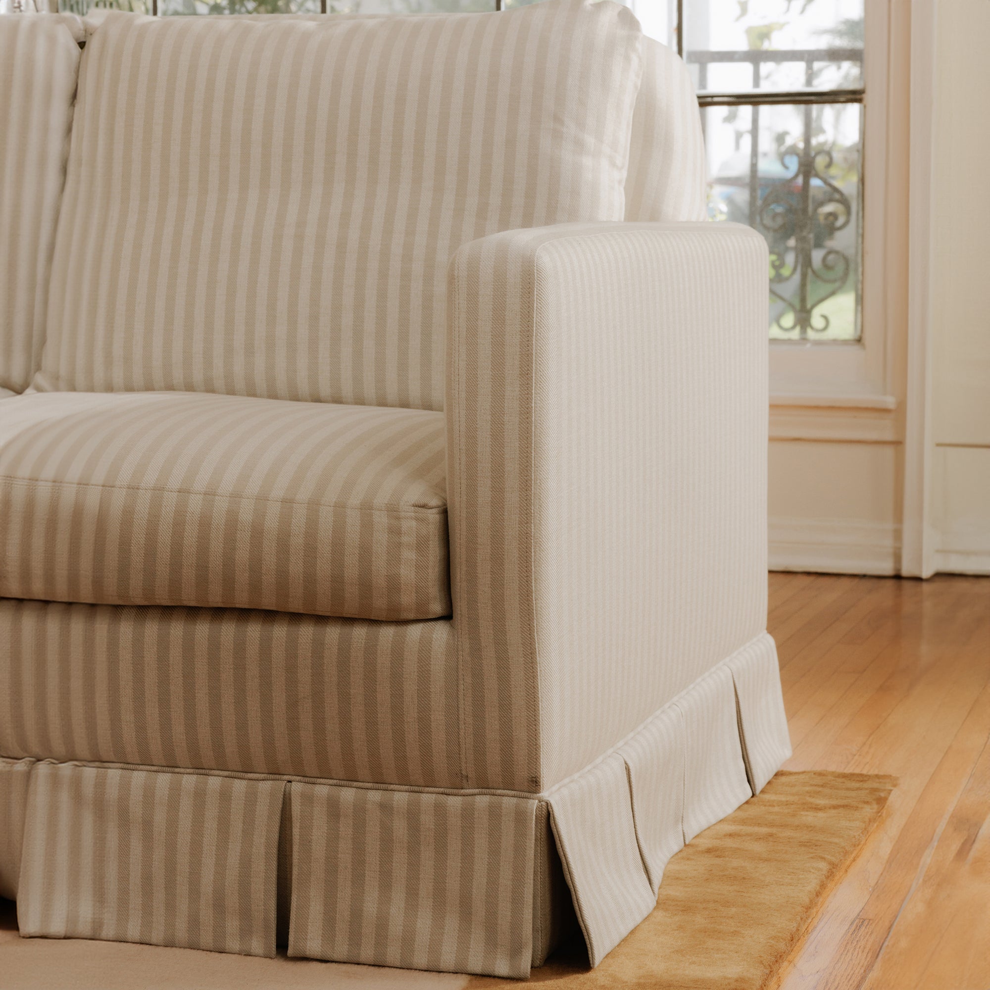 Moe's Home Pellicano Sofa
