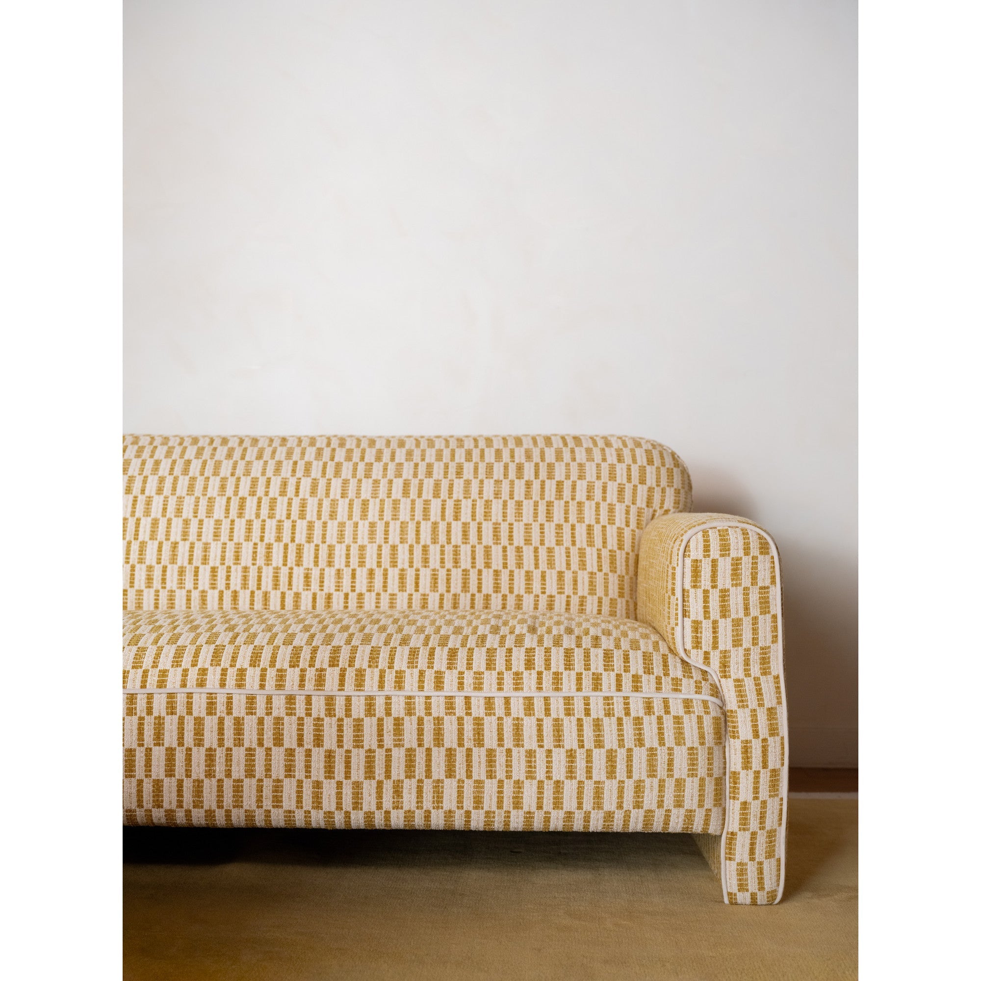 Moe's Home Leo Sofa