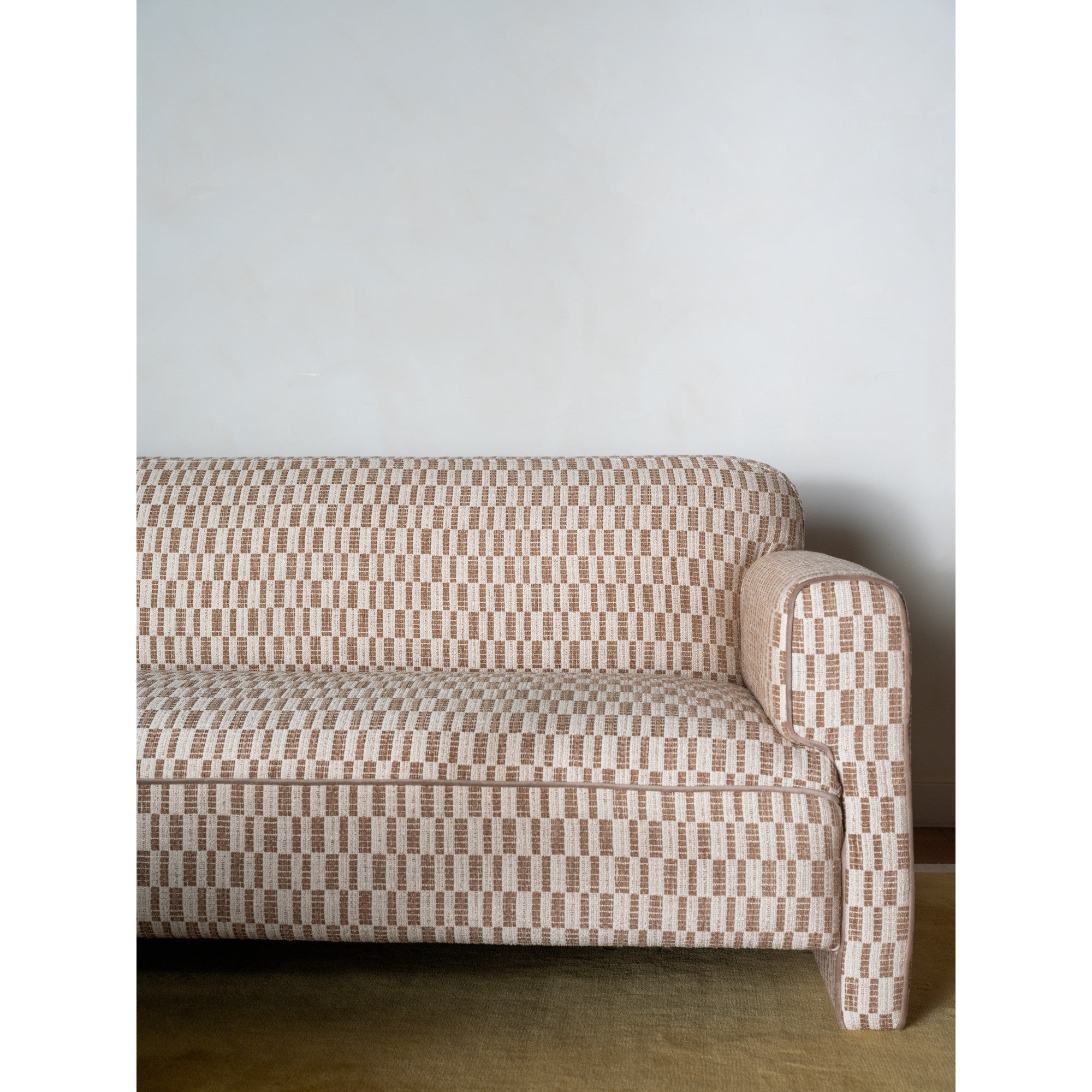 Moe's Home Leo Sofa