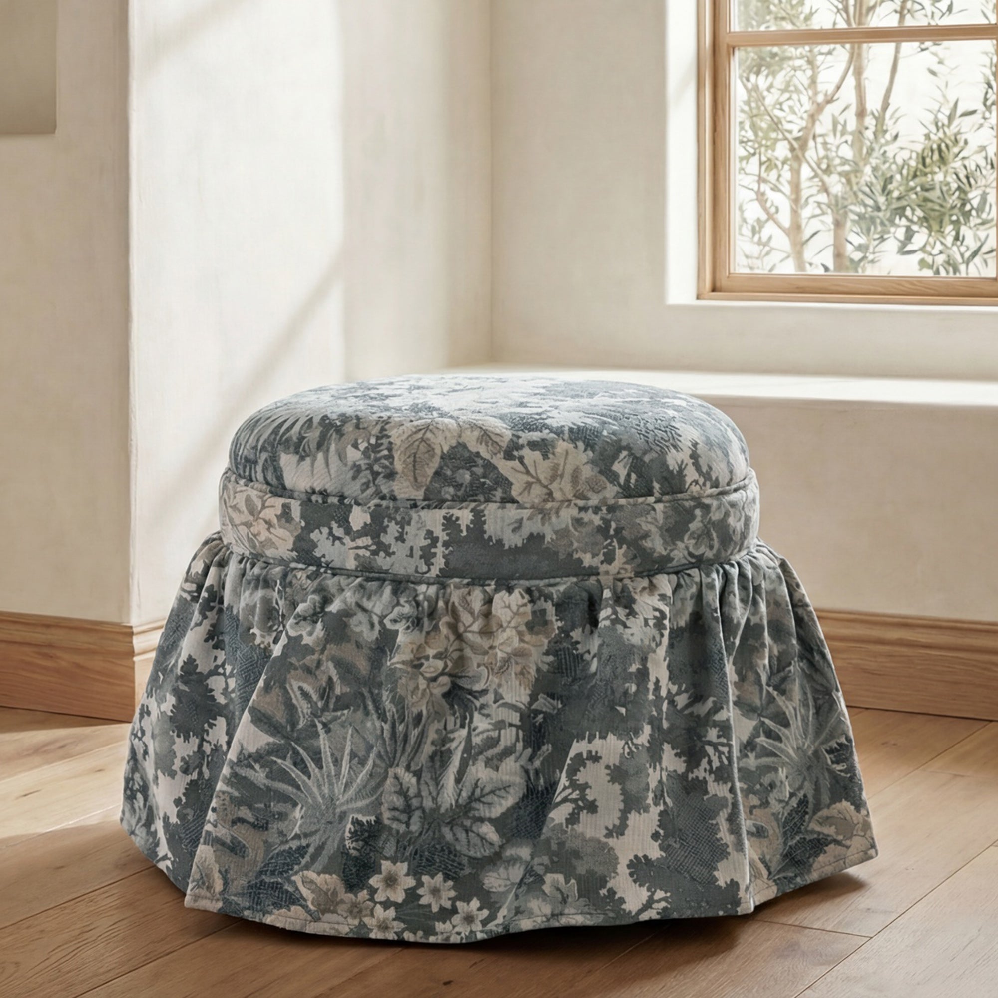 Moe's Home Heidi Ottoman