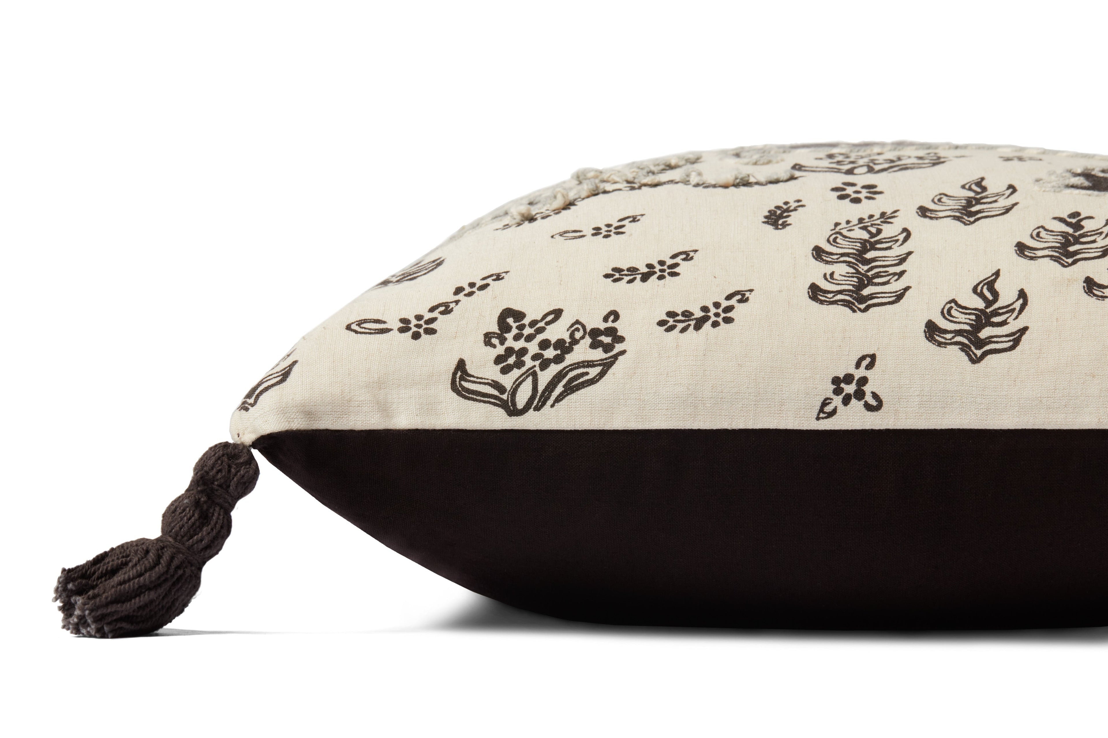 Loloi PLL0025 Ivory / Black 18 " x 18" Pillow