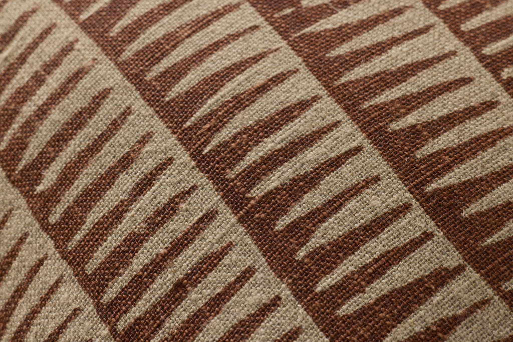 Loloi PLL0202 Abstract Linen Throw Pillow with Fringe Edge