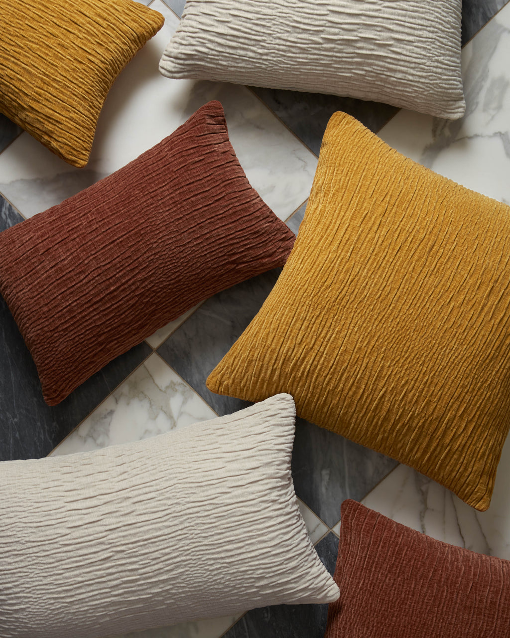 Loloi PLL0097 Textured Polyester Lumbar Throw Pillow