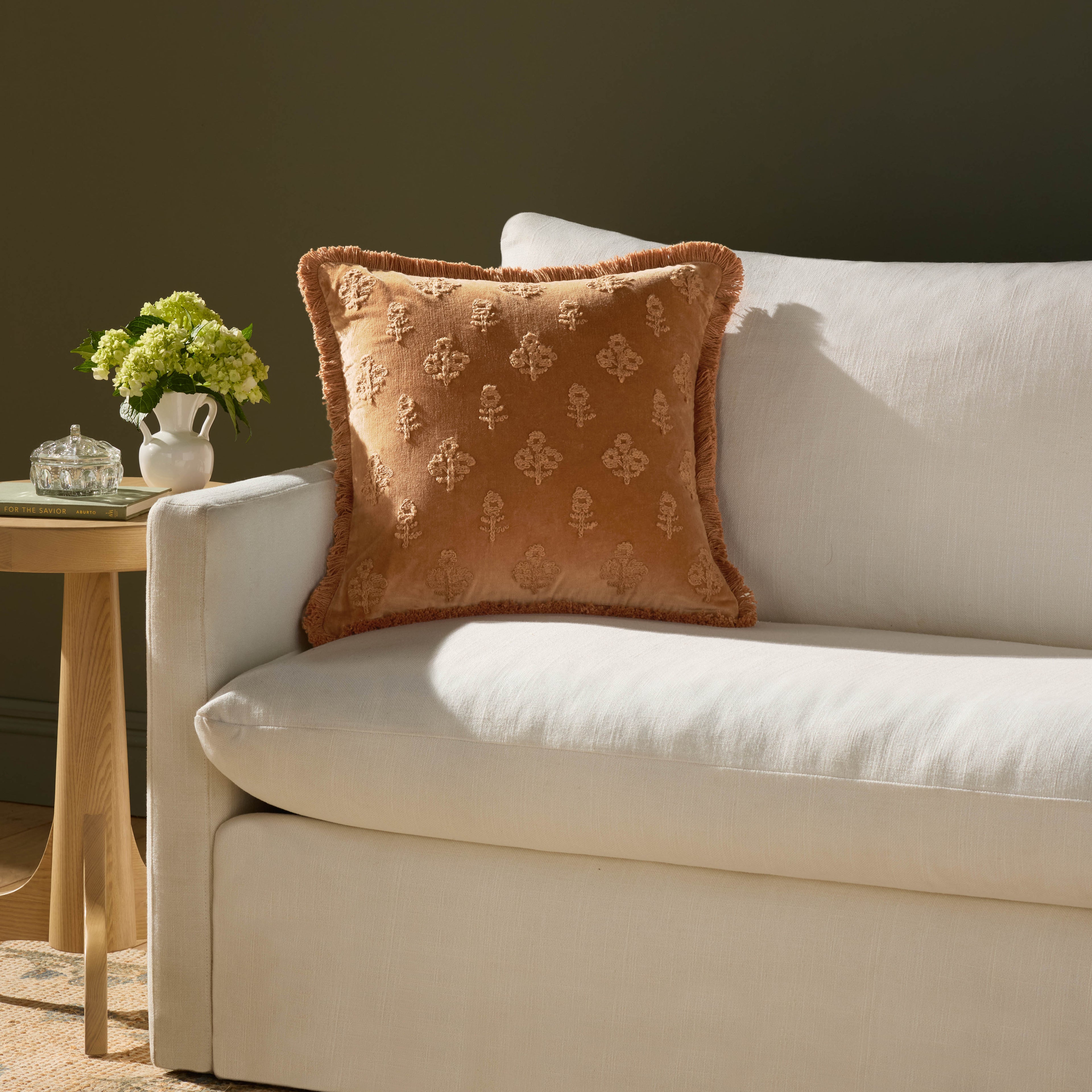 Chris Loves Julia x Loloi Darla 18" x 18" Pillow