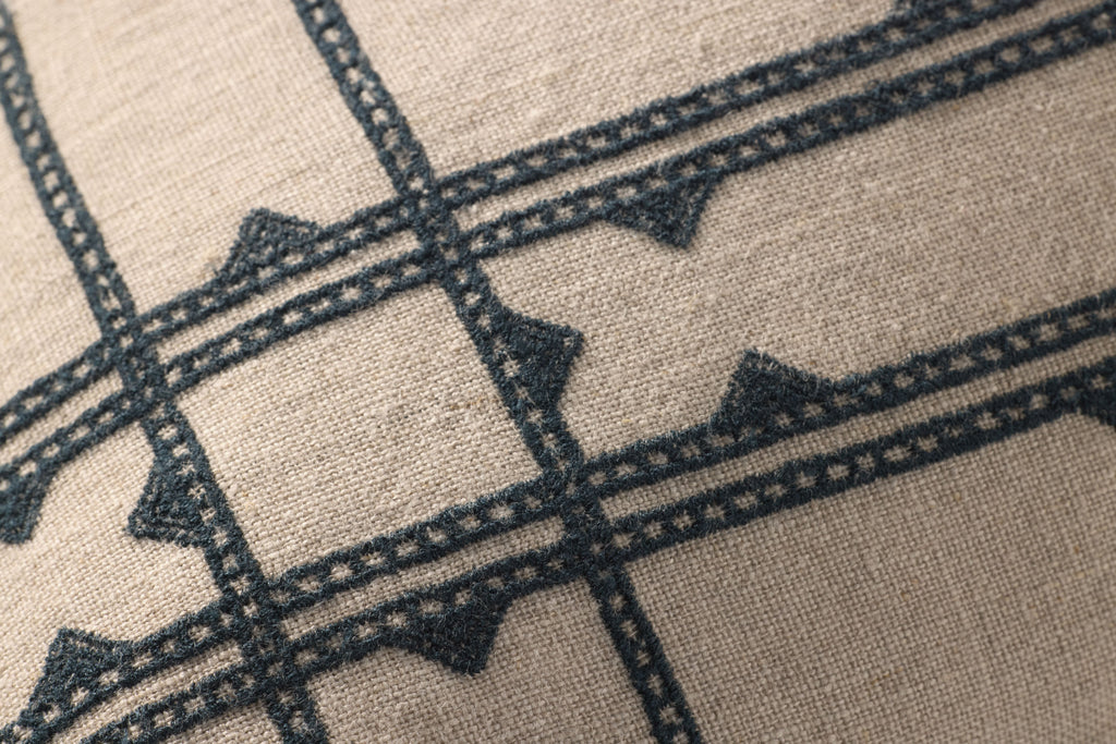 Loloi PLL0201 Stitched Stripe Linen Throw Pillow with Corner Tassels
