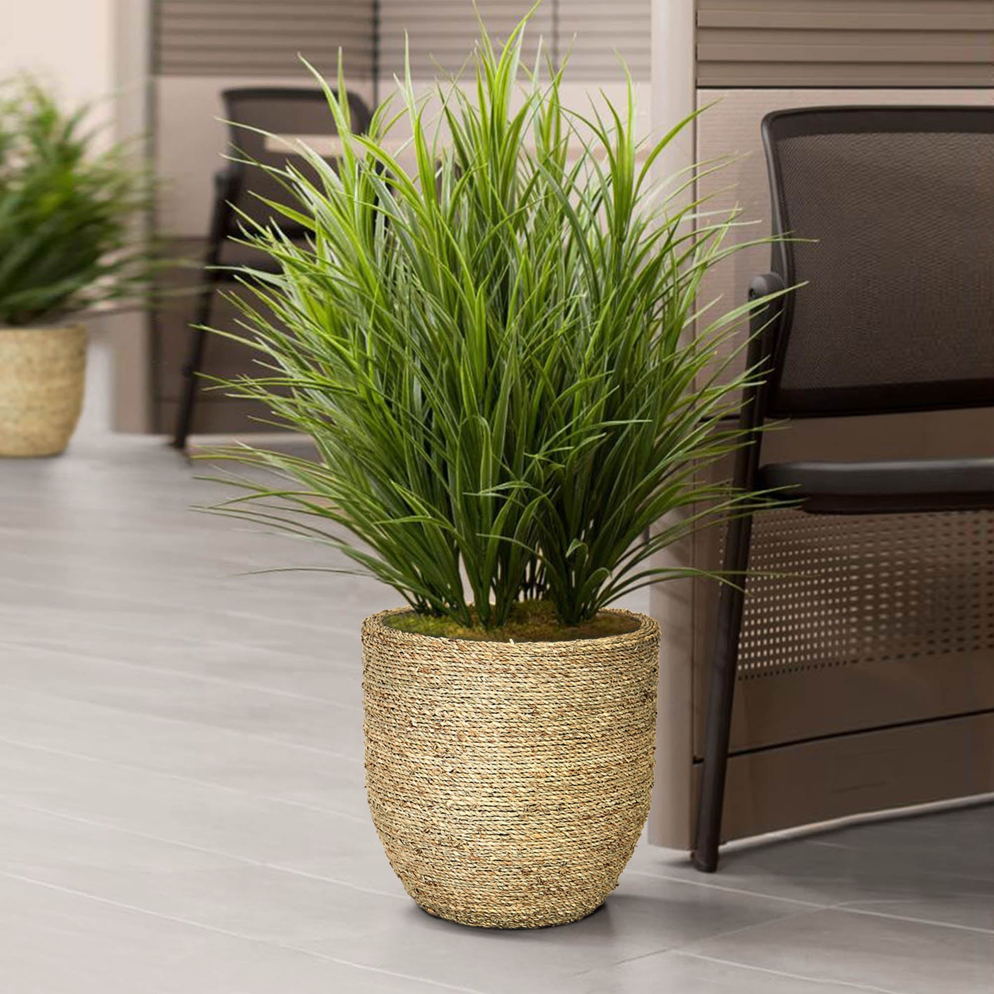 LH Home Nature Grass and Concrete Pot