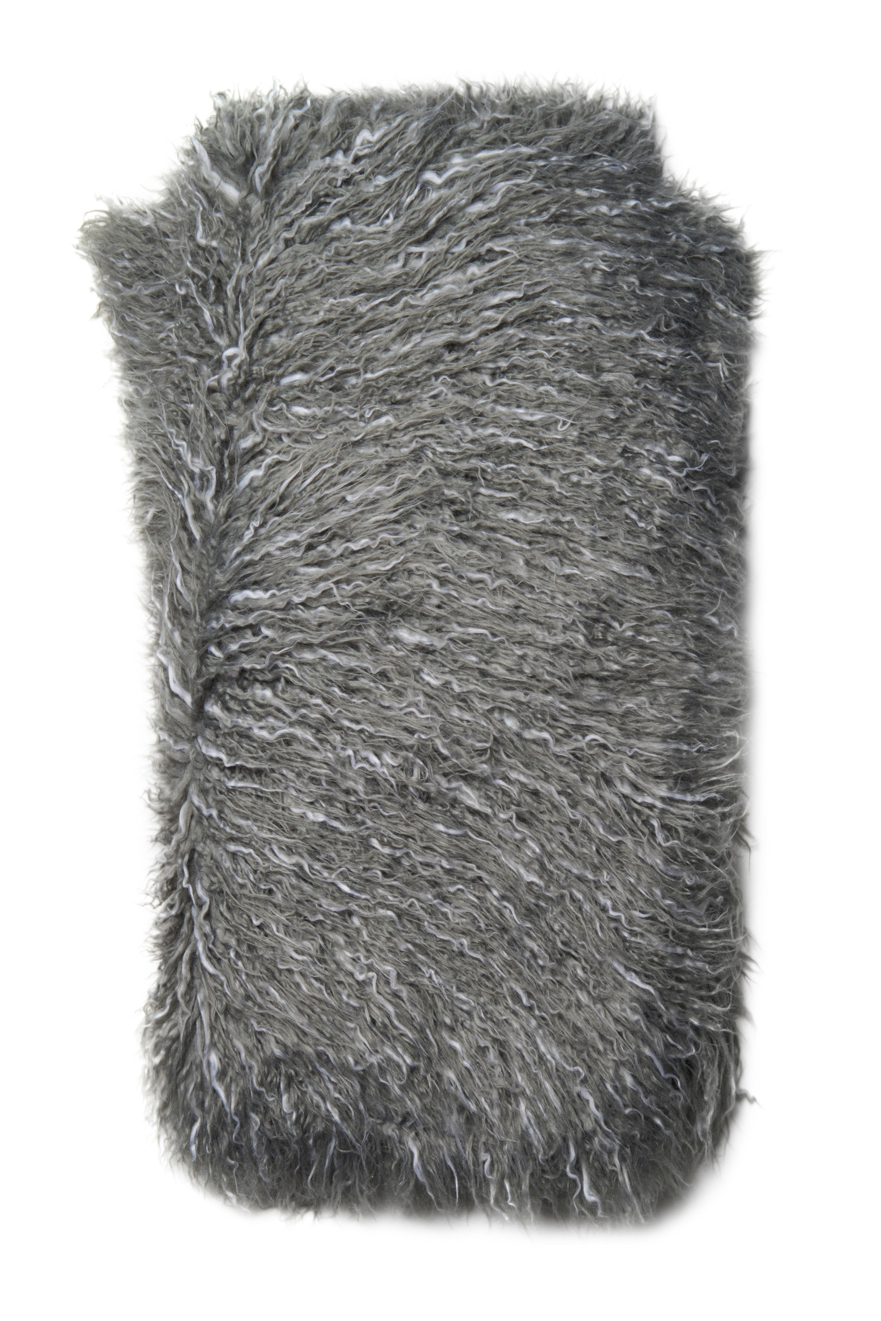 Loloi Pete T0032 Grey 4'-2" x 5' Throw