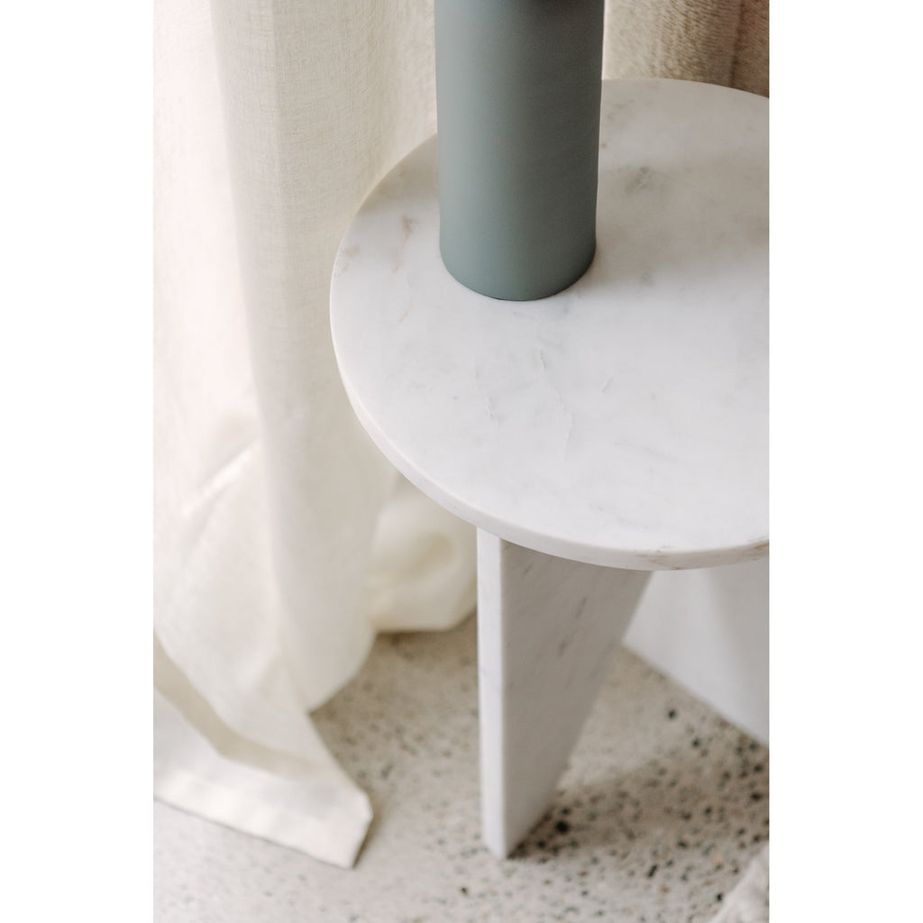 Moe's Home Grace Accent Table