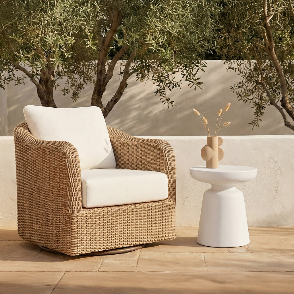 Moe's Home Ruth Outdoor Side Table