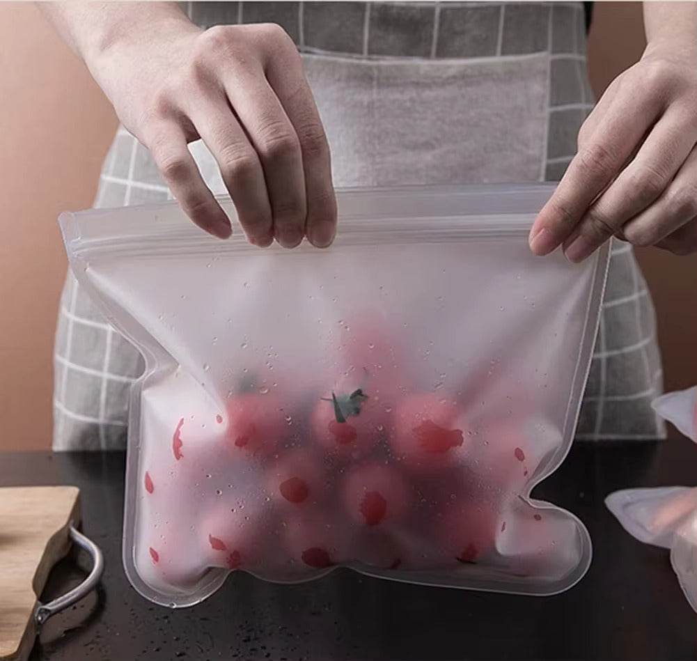 Silicone Food Storage Containers – Stand-Up Zip-Shut Bags
