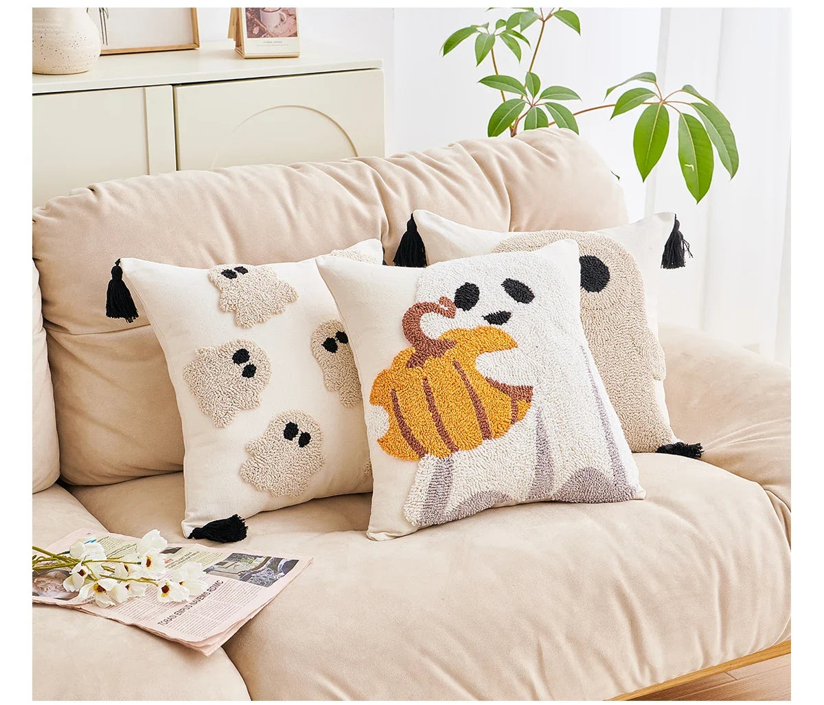 Pumpkin Tassel Pillow Cover – Cozy Fall Accent for Halloween & Harvest Decor