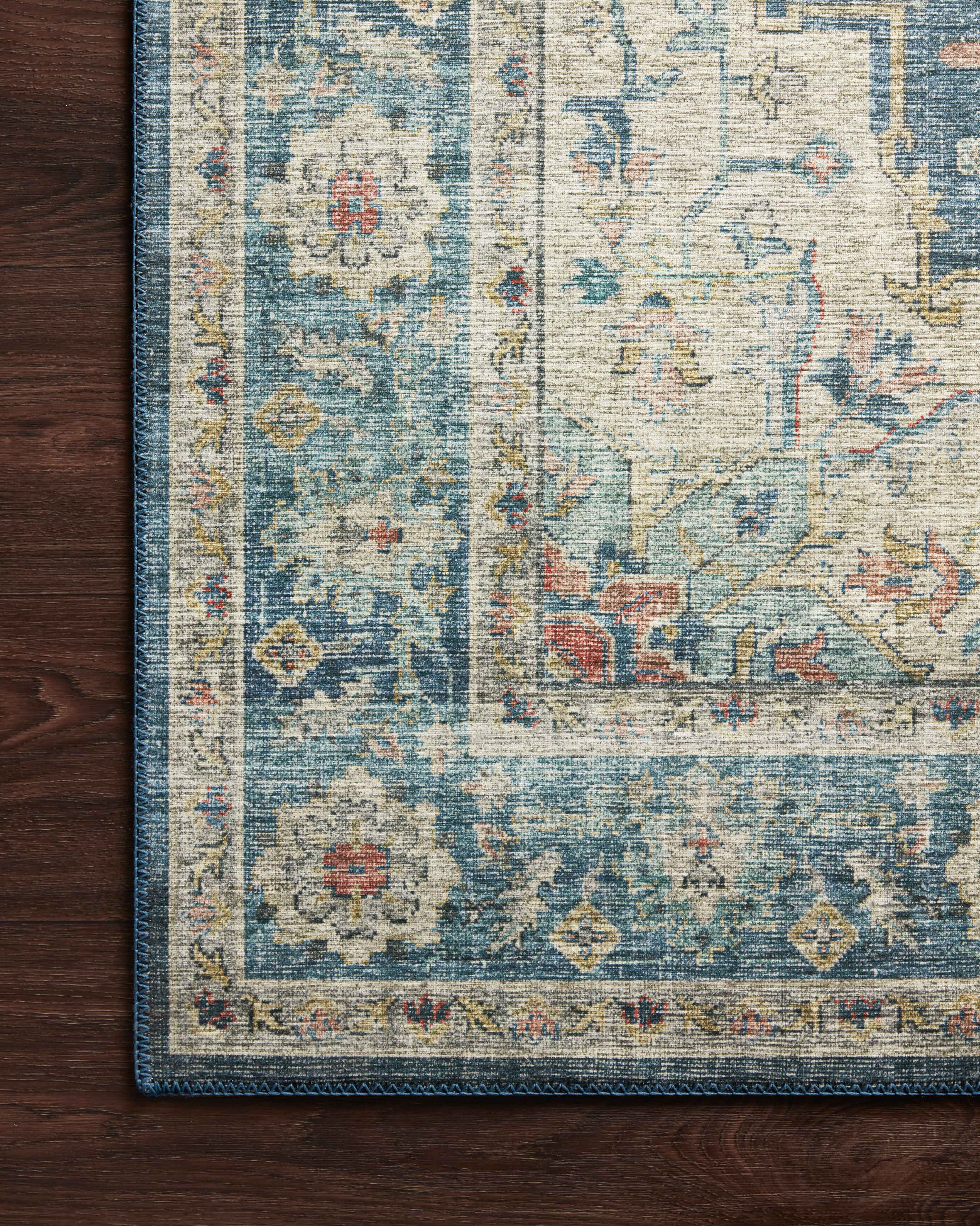 Loloi Skye Accent Rug