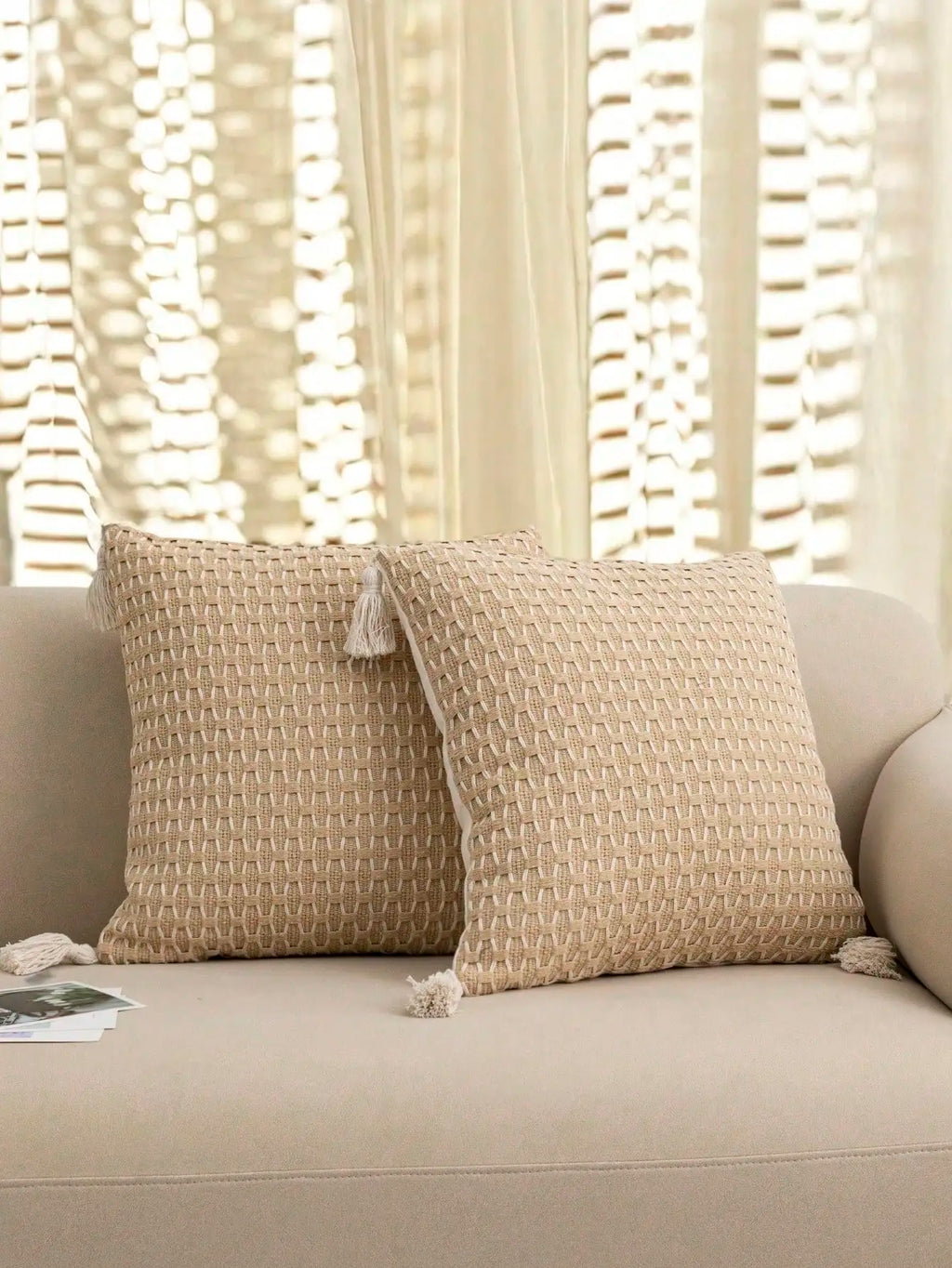Braided plaid bohemian-style throw pillow and lumbar pillow covers for living rooms, bedrooms and cars.