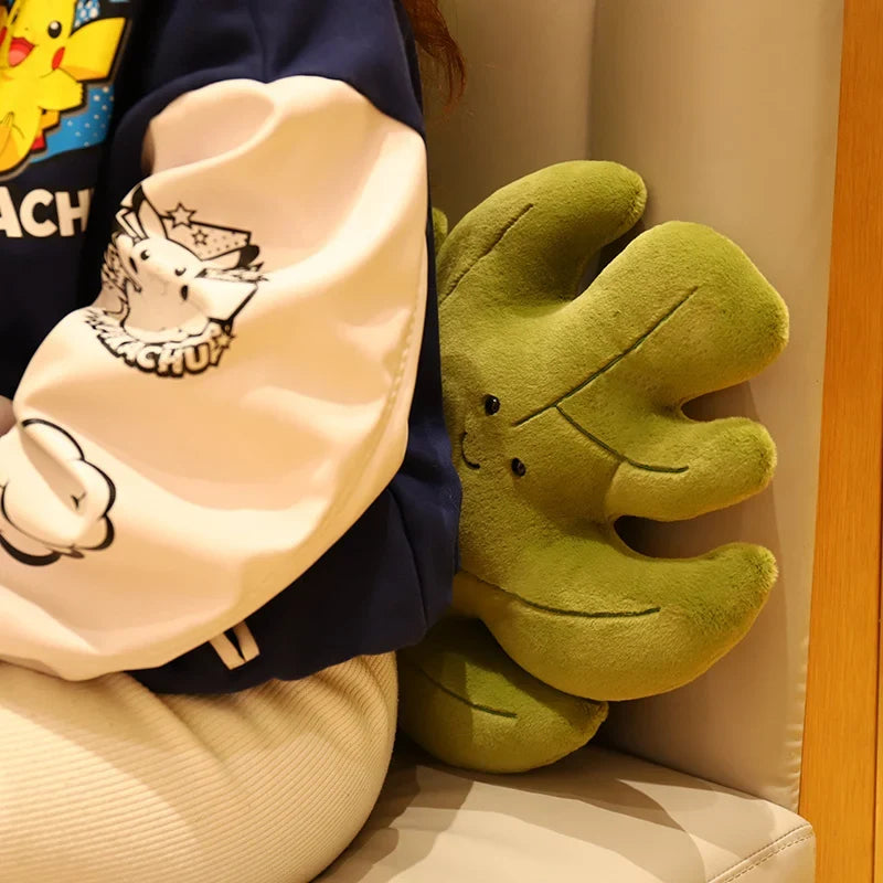 Plush Leaf Pillow – Soft Maple & Ginkgo Cushion Toy for Fall Home Decor & Gifts