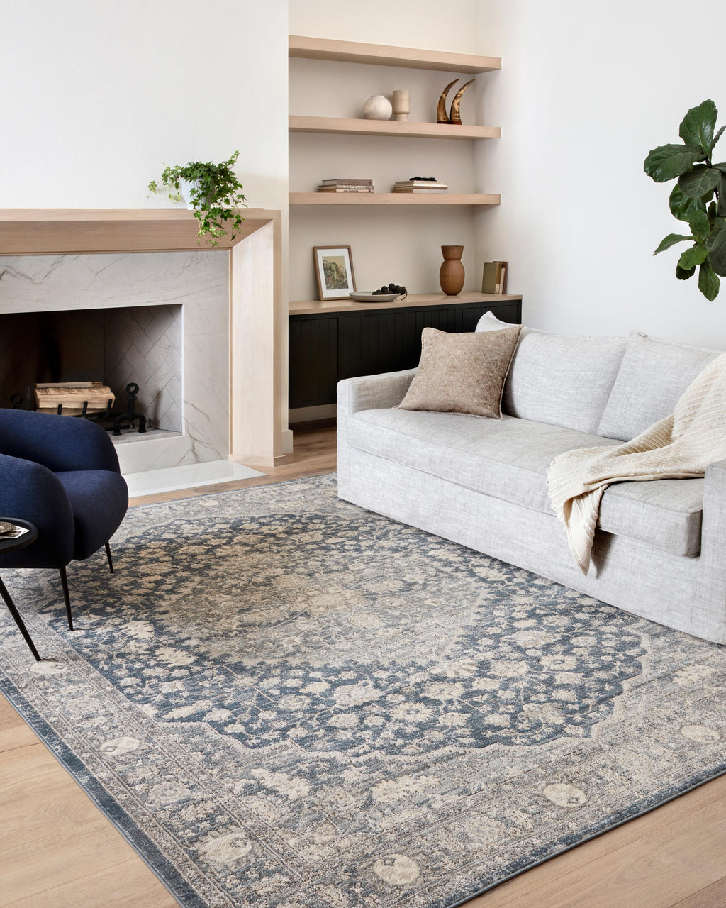 Loloi Teagan Accent Rug