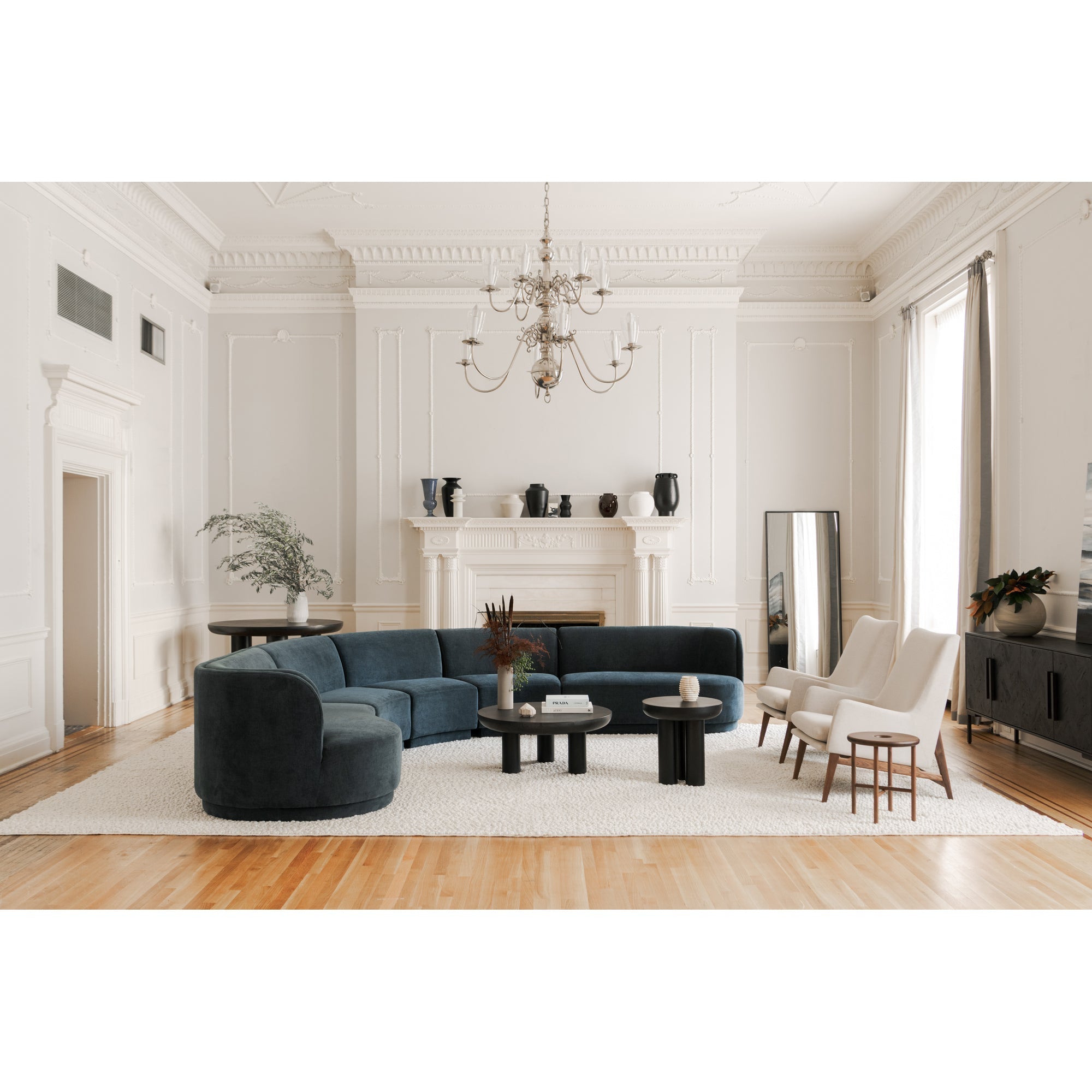 Moe's Home Rocca Side Table Black