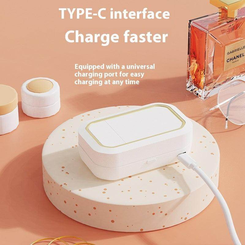 Smart contact lens cleaner