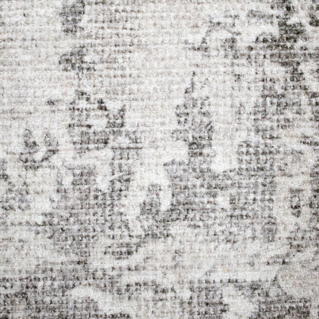 Renwil Chloe 7'6" x 10'2" Ft Handwoven Indoor Rug - Grey