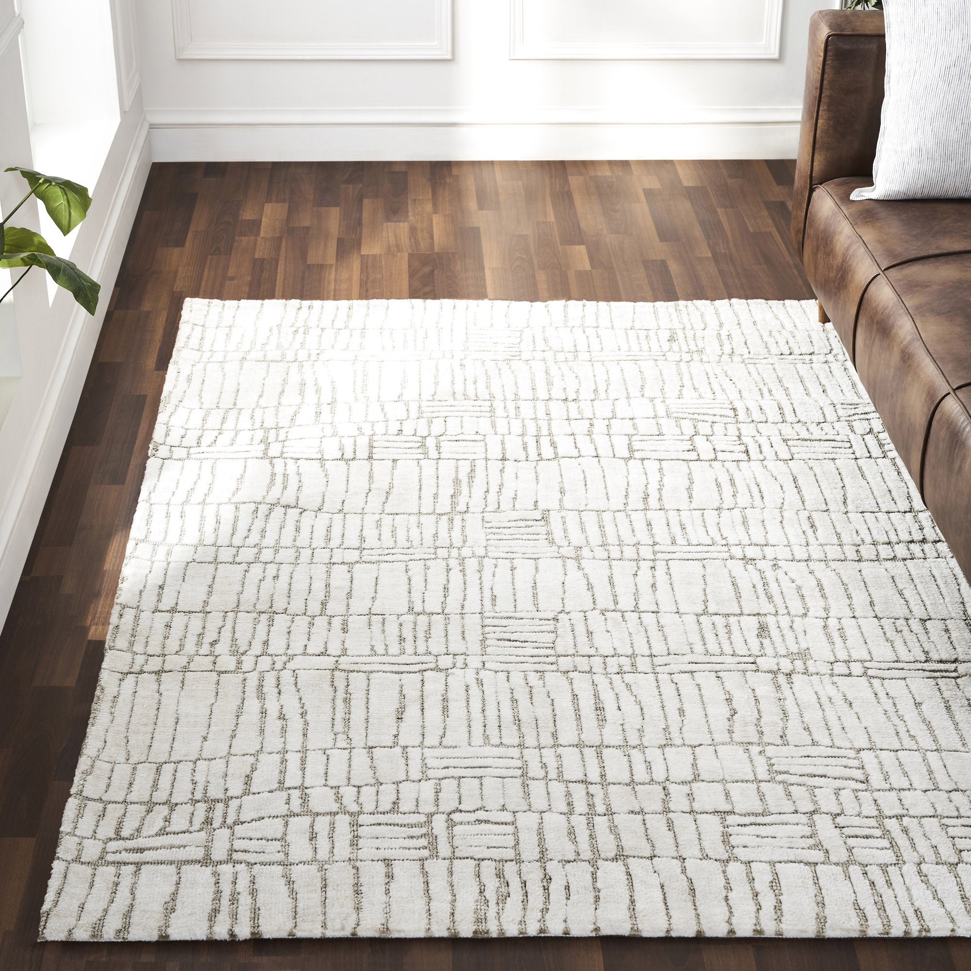 Renwil Hazel 10 x 13 Power Loomed Indoor Rug - Ivory