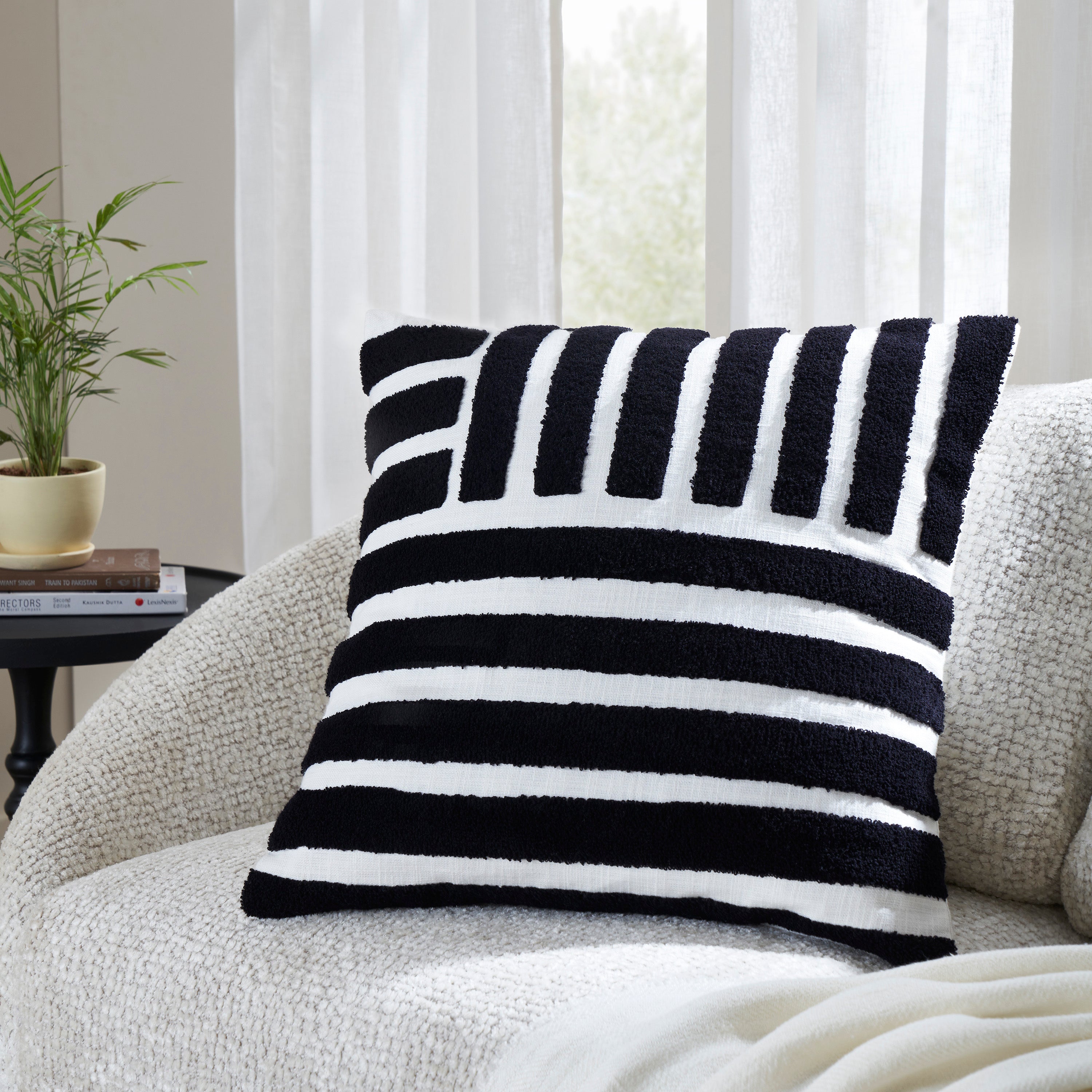 Renwil Stella 20 x 20 Indoor Pillow - Black