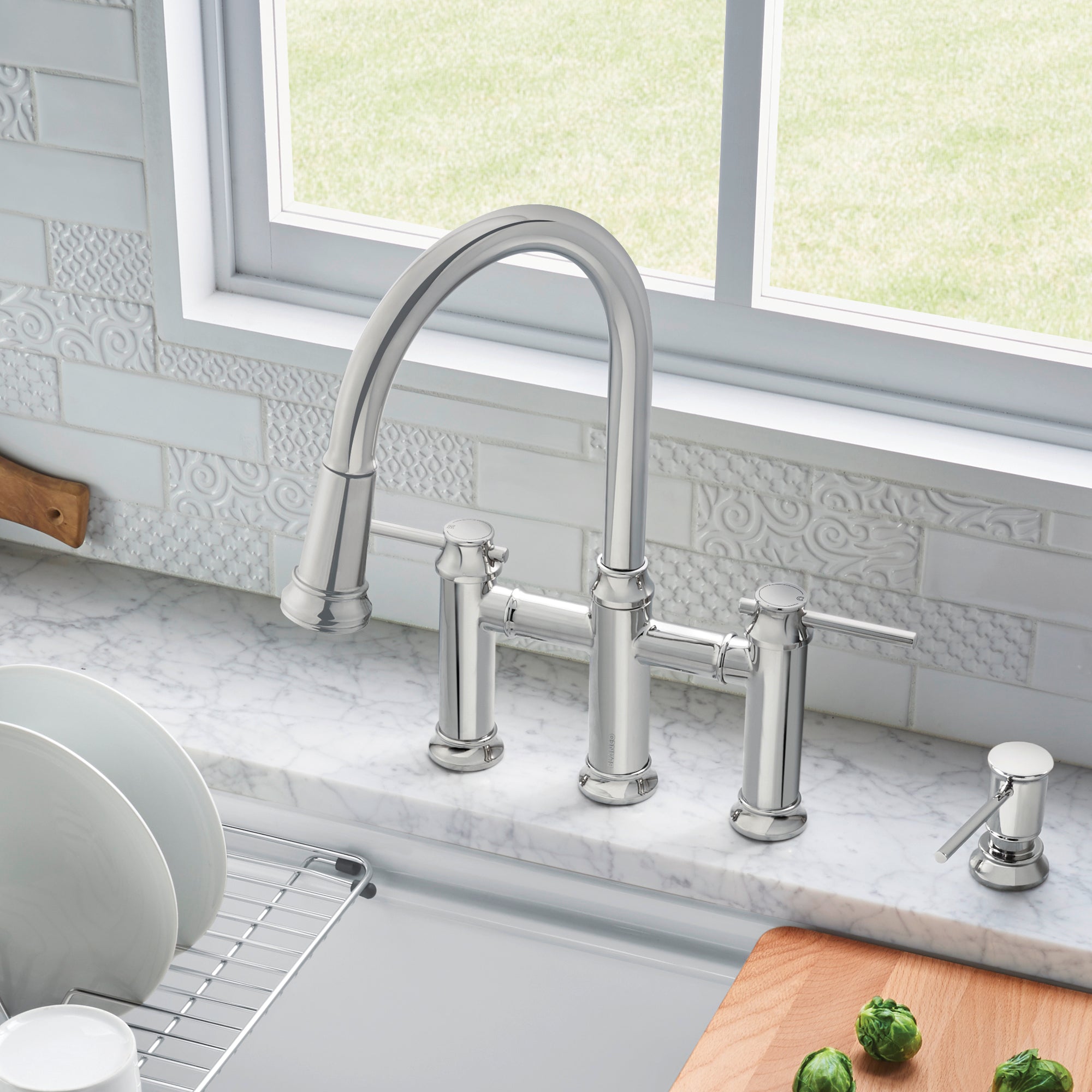 Blanco Empressa Pull-Down Dual-Spray Bridge Faucet