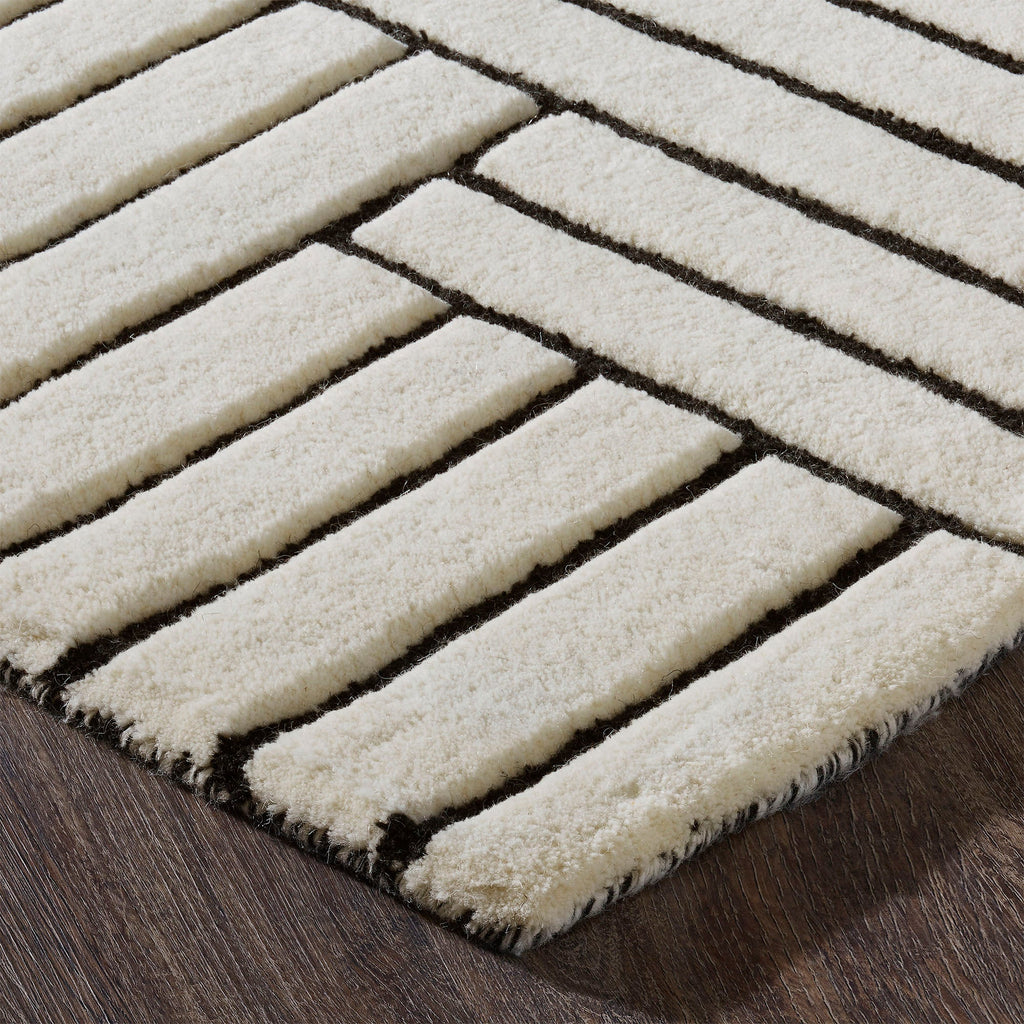 Renwil Arctica 5'3 x 7'3 Hand Tufted Indoor Rug - Ivory