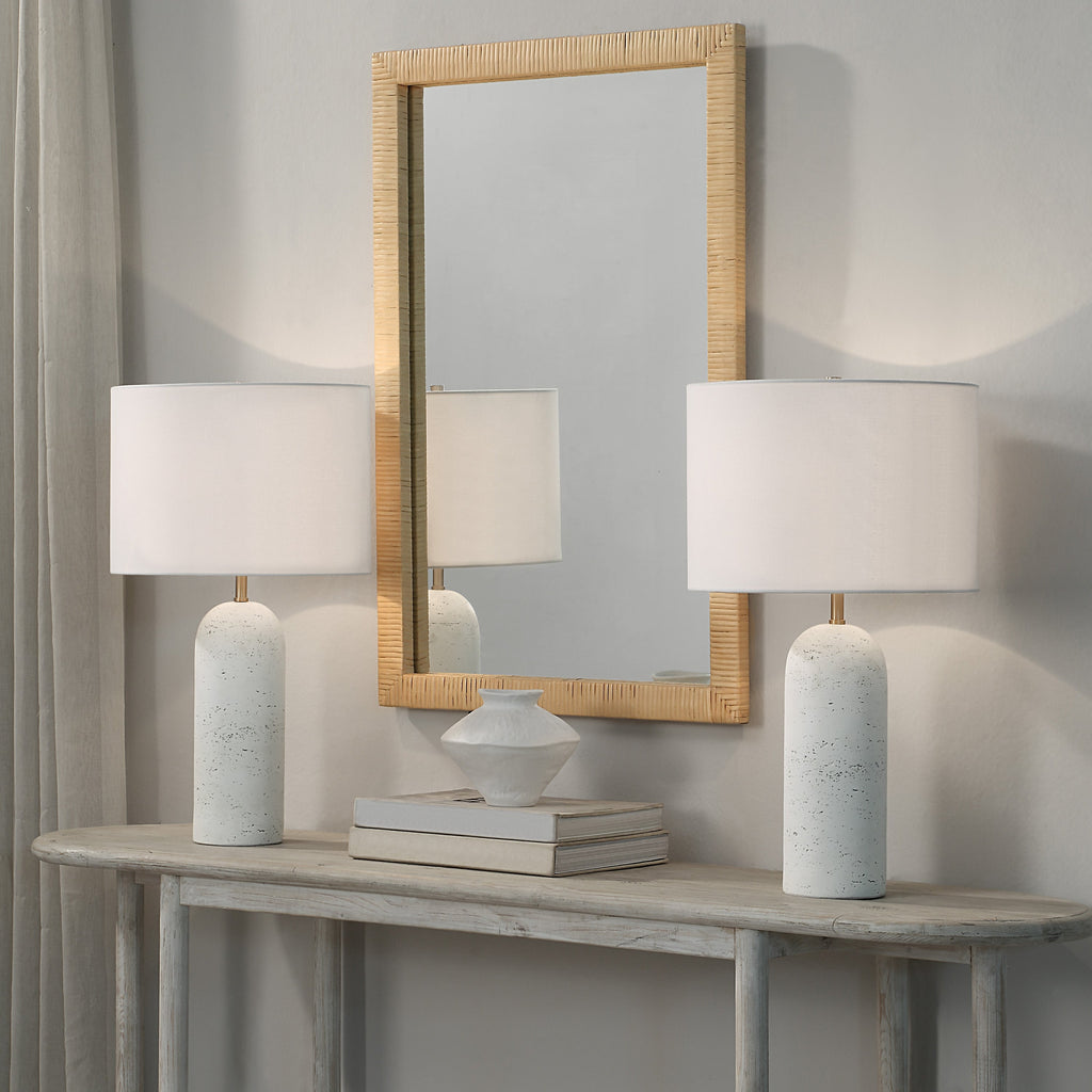 Everren Dorato 24.8" Height Table Lamp (Set of 2) - White