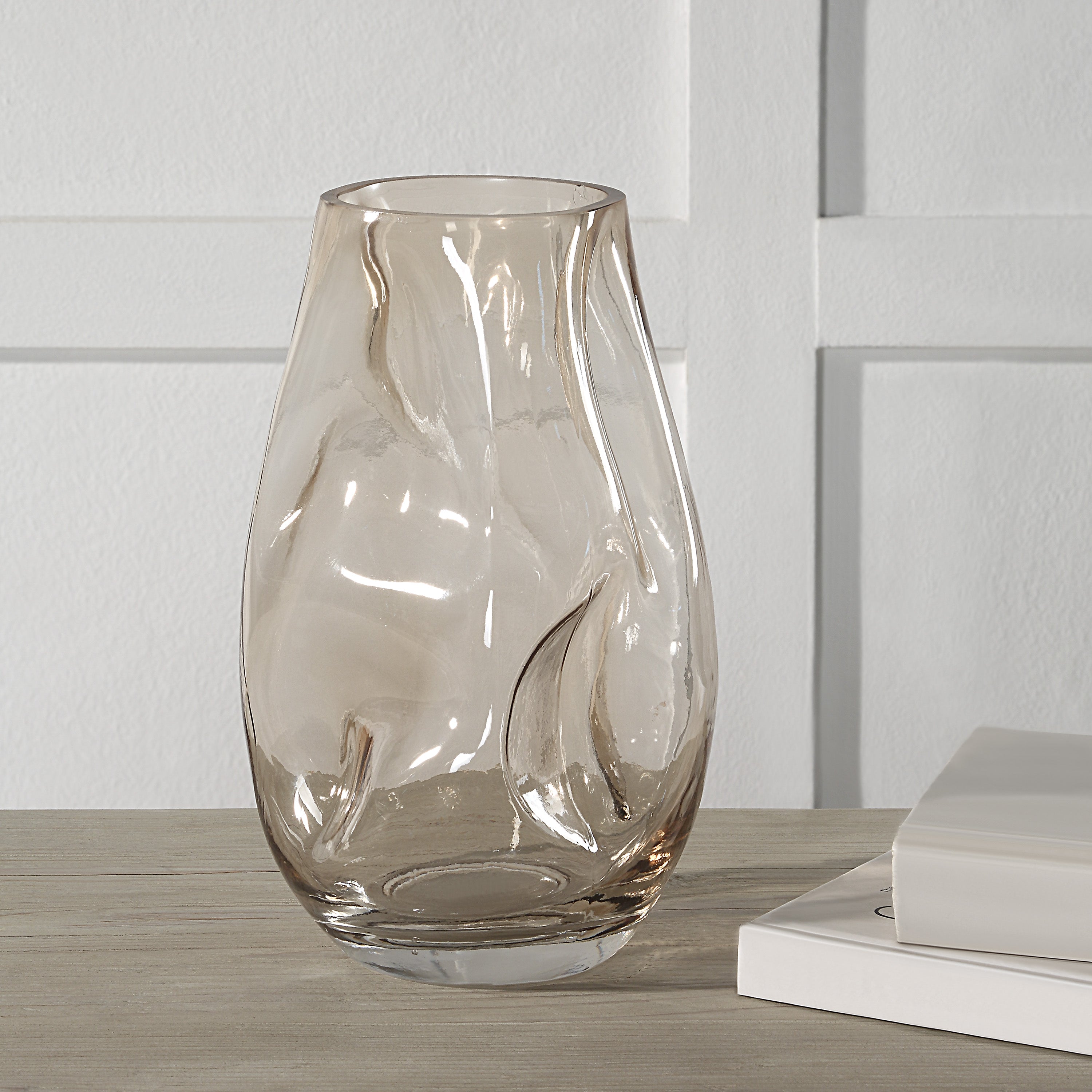 Renwil Tawny Indoor Mouth Blown Glass Glass Vase - Beige