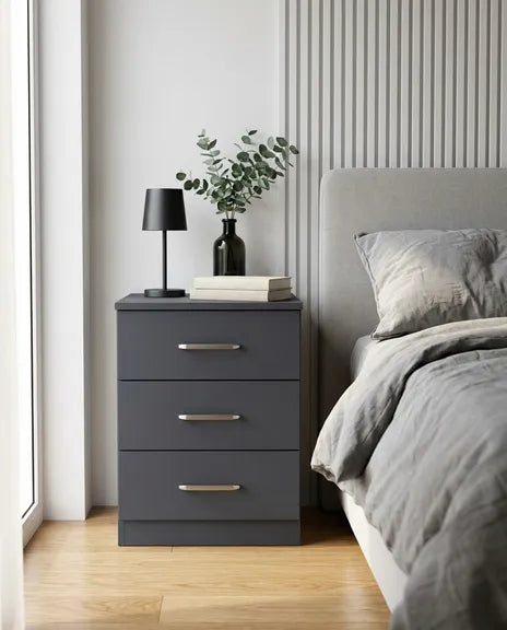 Dakota 3 Drawer Bedside Table – Modern Oak Effect