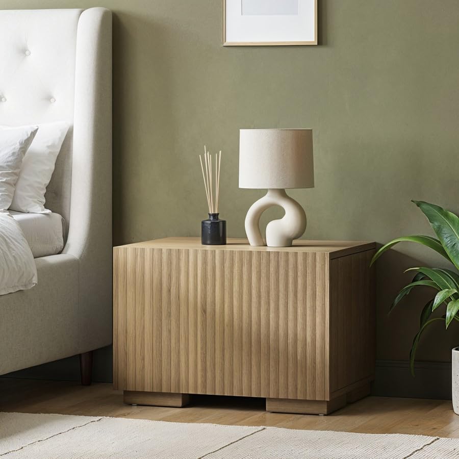 Hazel Wide Oak Floating Bedside Table – Wall-Mounted – Fluted Front – Push-to-Open Door – Cable Management – Modern Bedroom Storage