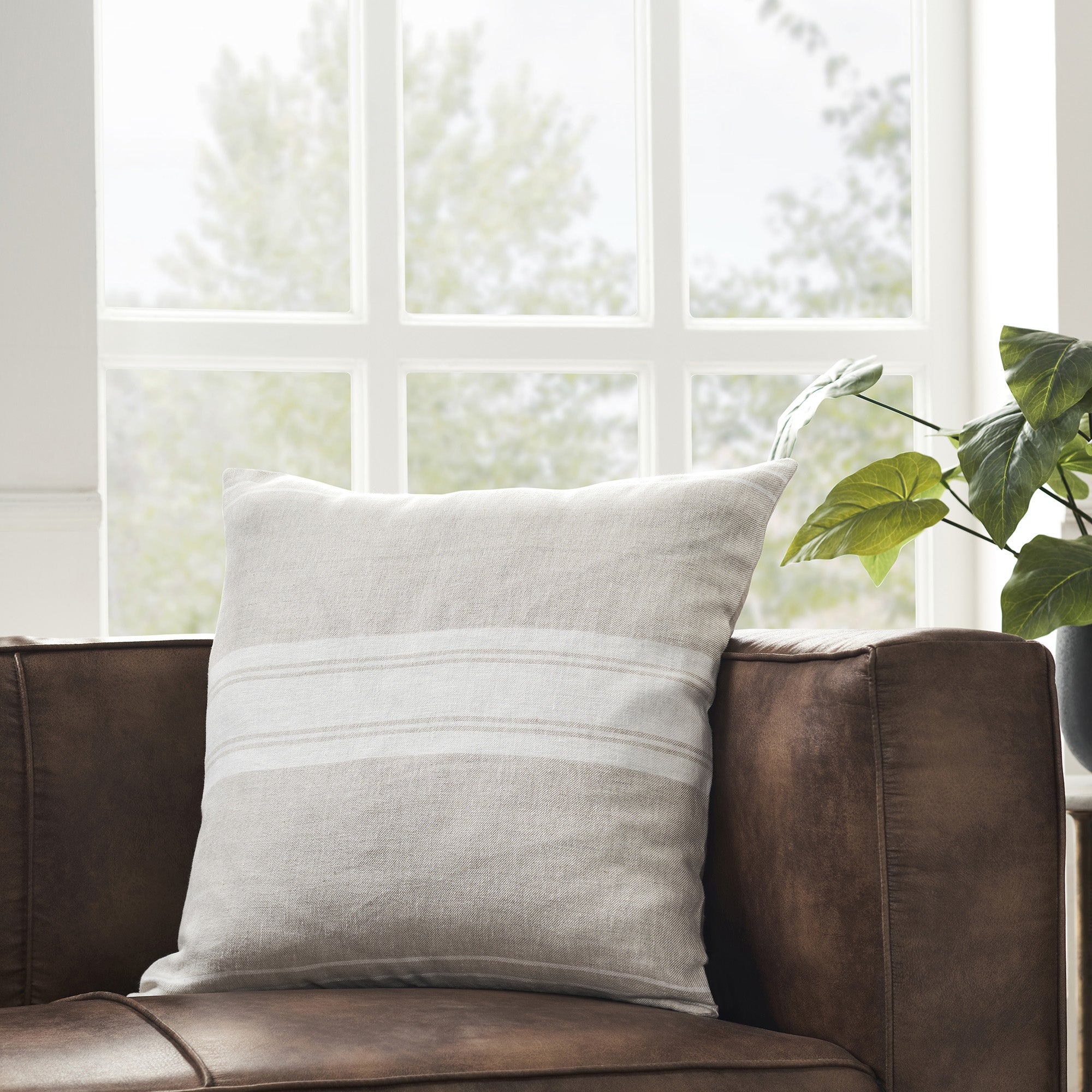 Renwil Raelyn 22 x 22 Indoor Pillow - Natural