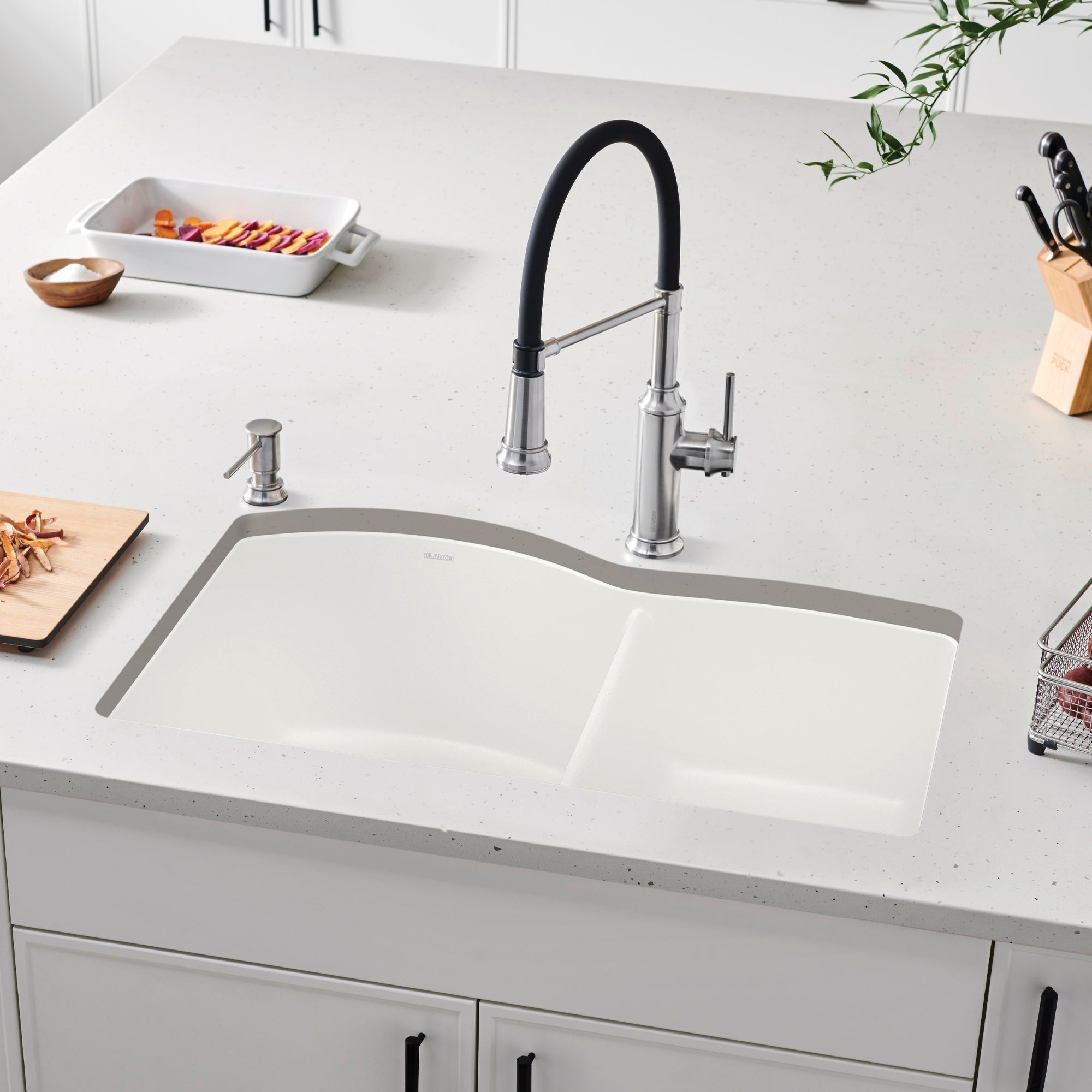 Blanco Diamond Silgranit 32" 60/40 Double Bowl Undermount Kitchen Sink