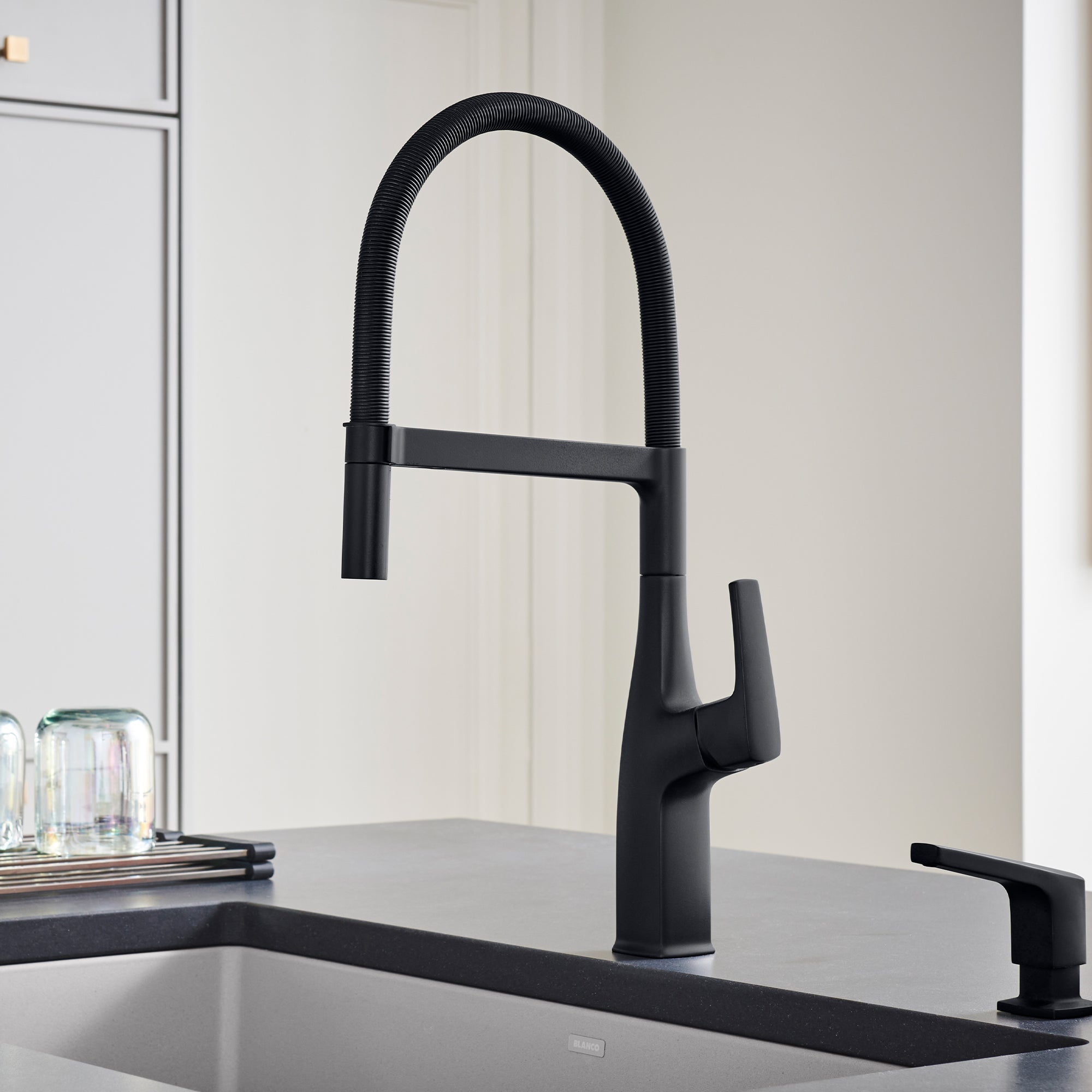Blanco Rivana Semi-Pro Pull-Down Dual-Spray Kitchen Faucet