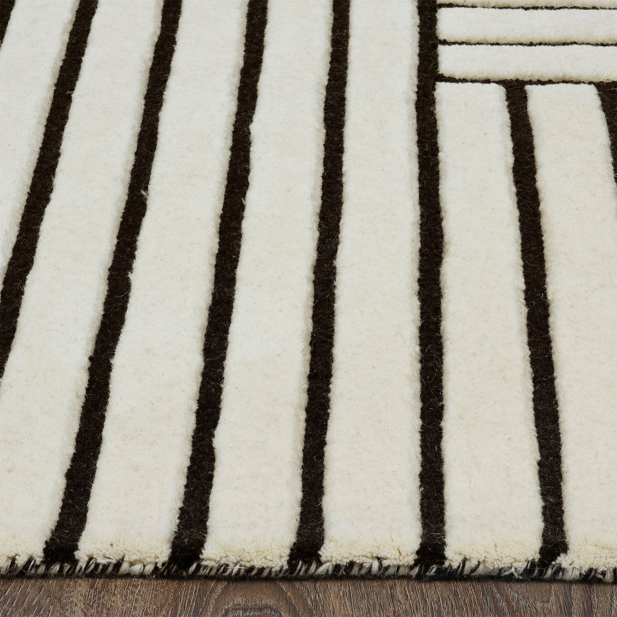 Renwil Arctica 7'10 x 10'2 Hand Tufted Indoor Rug - Ivory