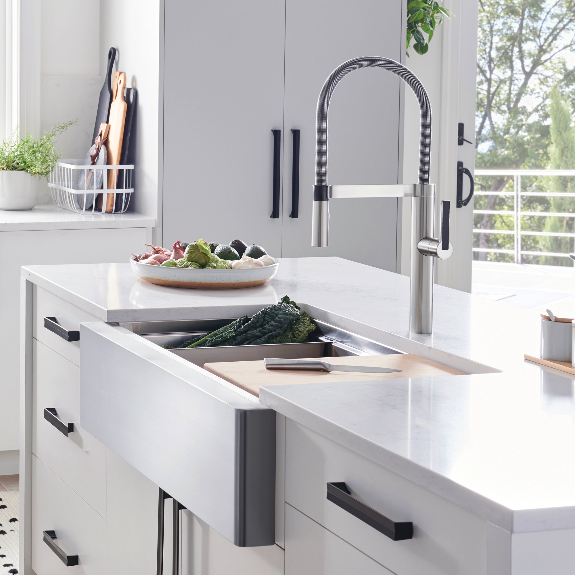 Blanco Quatrus R15 Ergon 33" Single Bowl Apron-Front Stainless Steel Farmhouse Sink