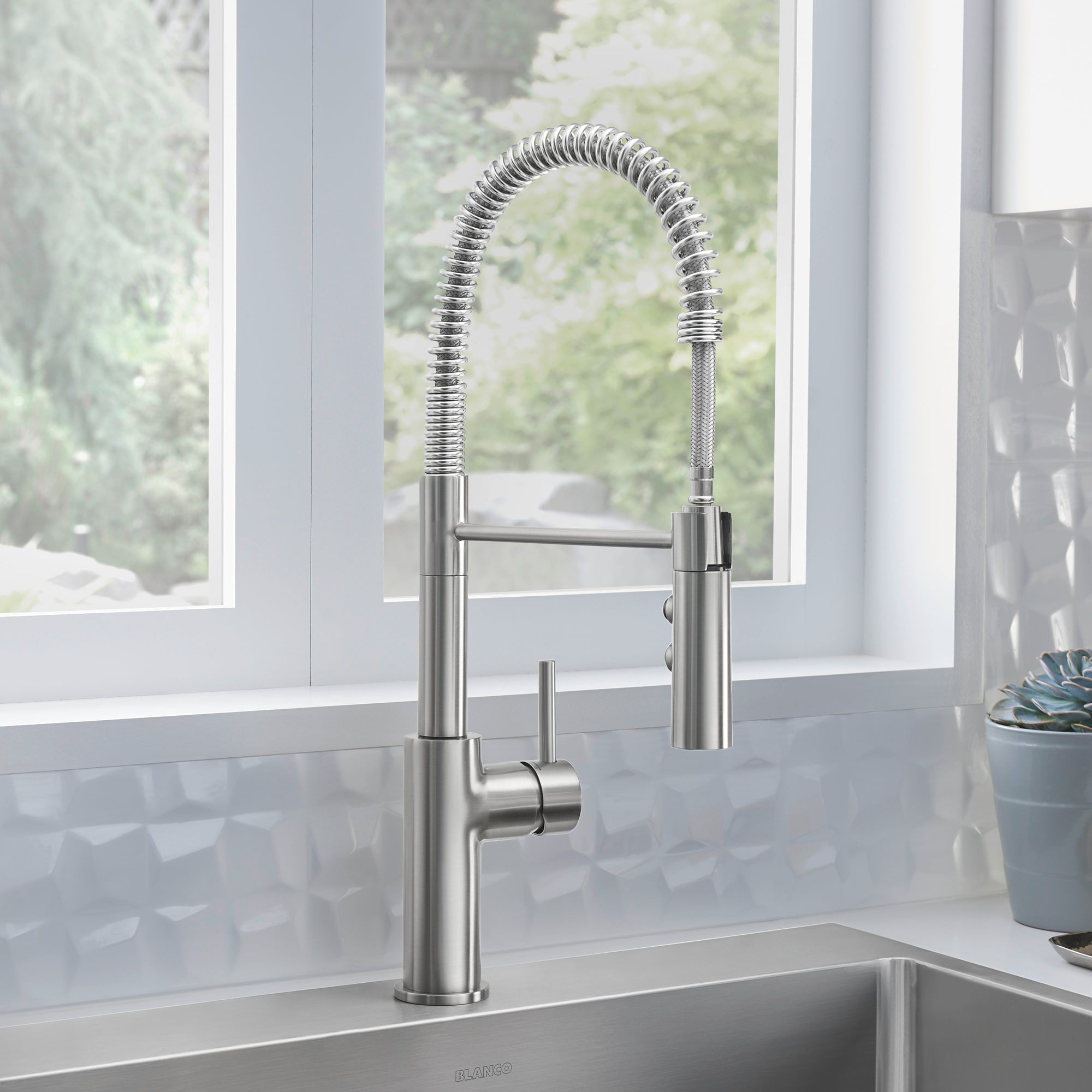 Blanco Catris Semi-Pro Pull-Down Dual-Spray Kitchen Faucet