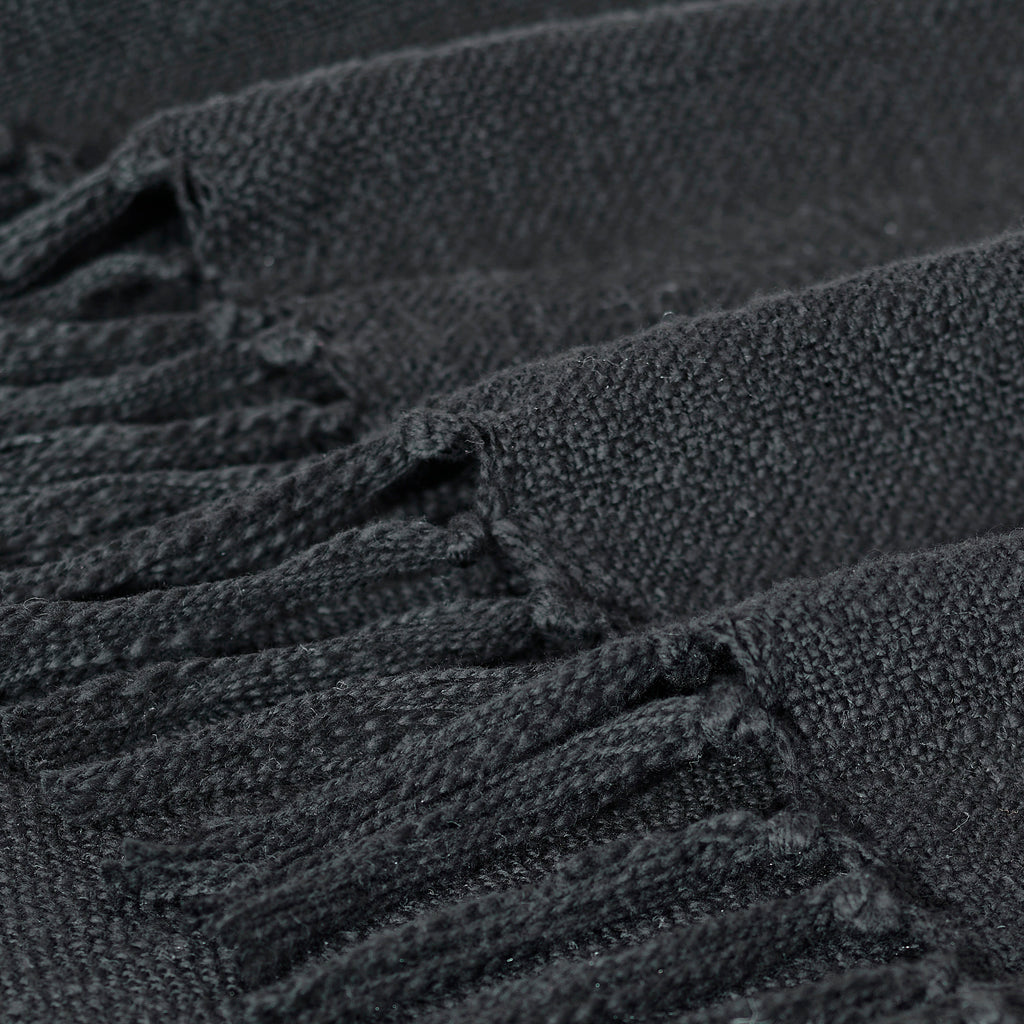 Renwil Carnelia 70 x50 Throw - Black