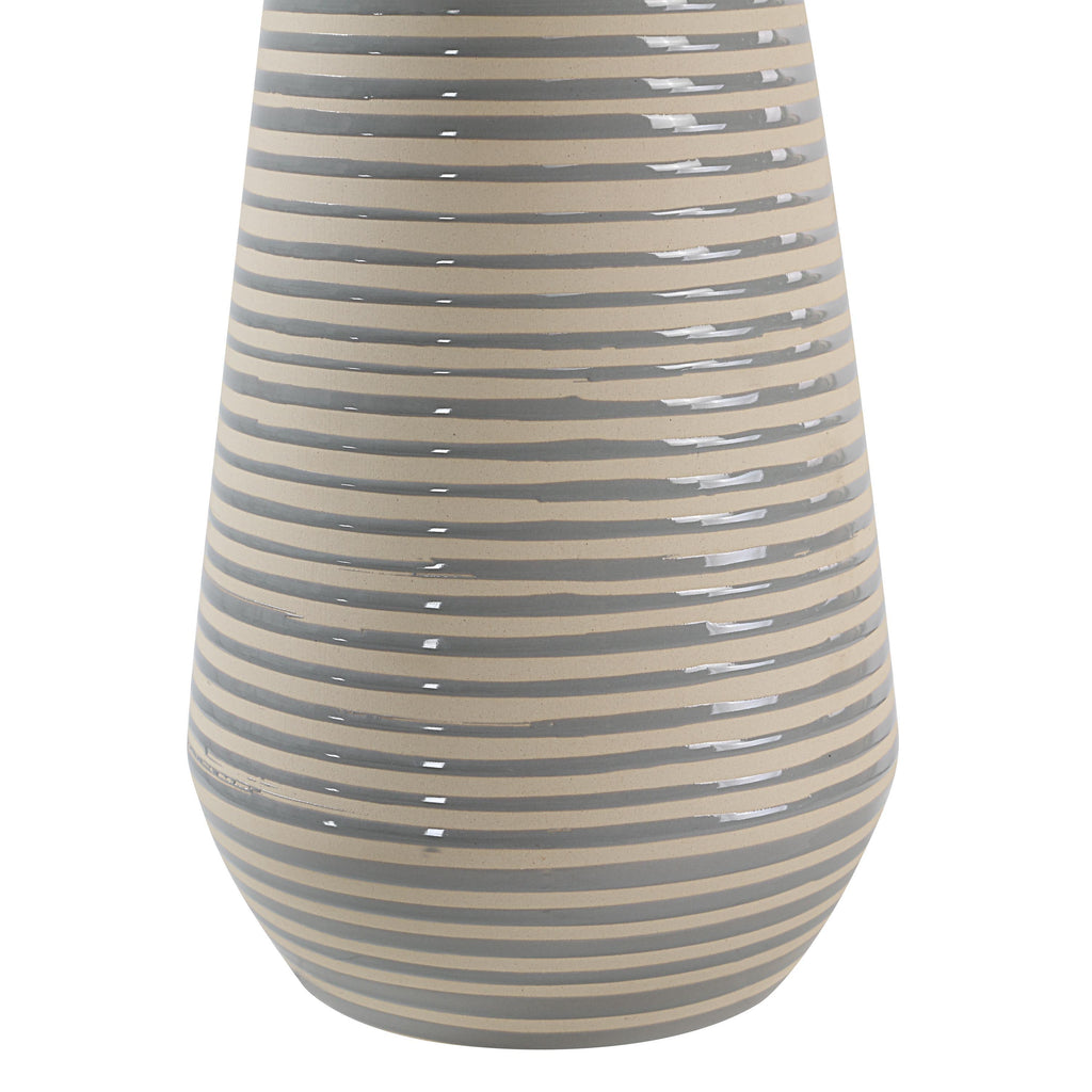 Everren Pera 26.25" Height Table Lamp - Gray And Ivory