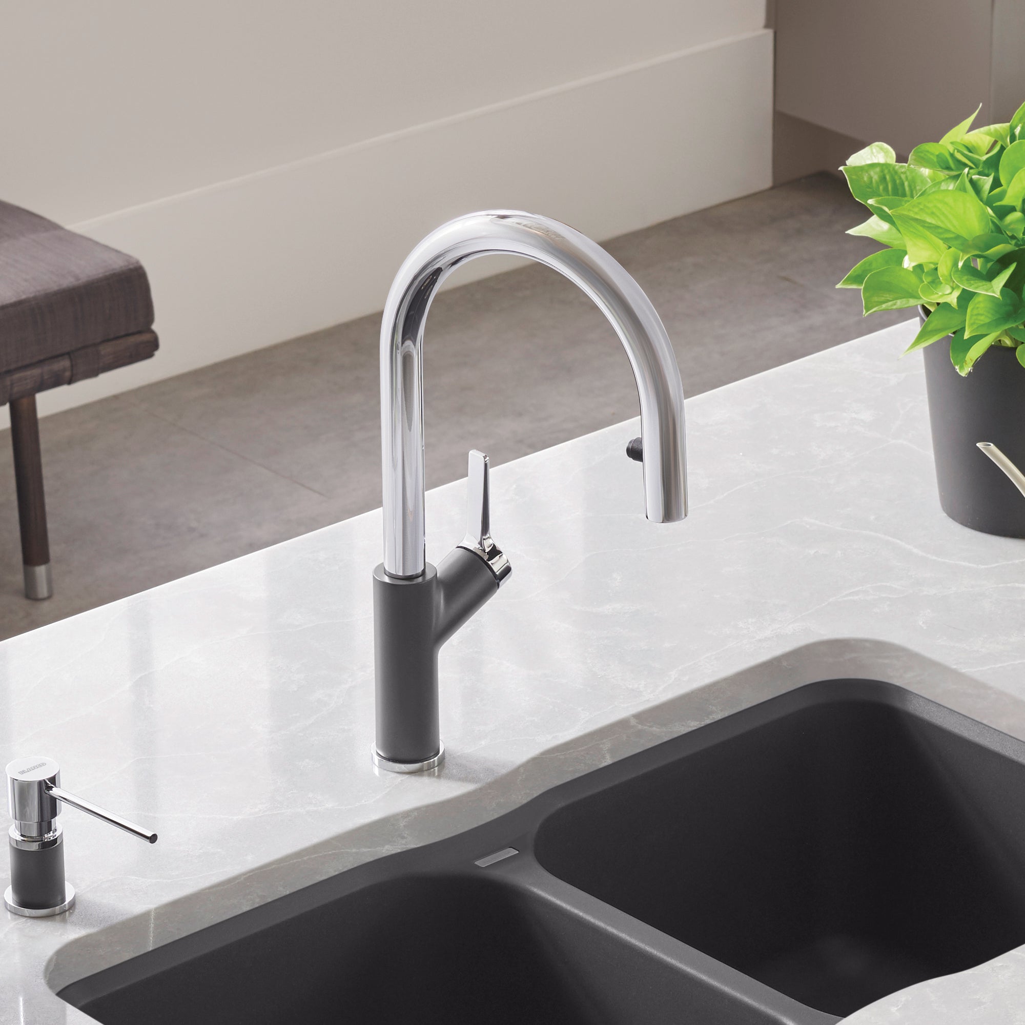 Blanco Urbena Pull-Down Dual-Spray Kitchen Faucet